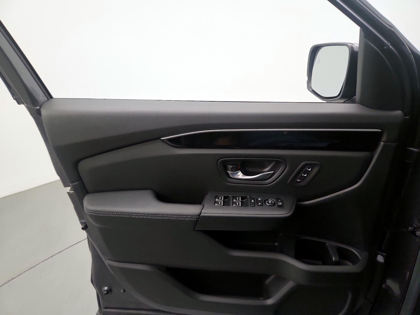 2025 Honda Pilot EX-L - Photo 13