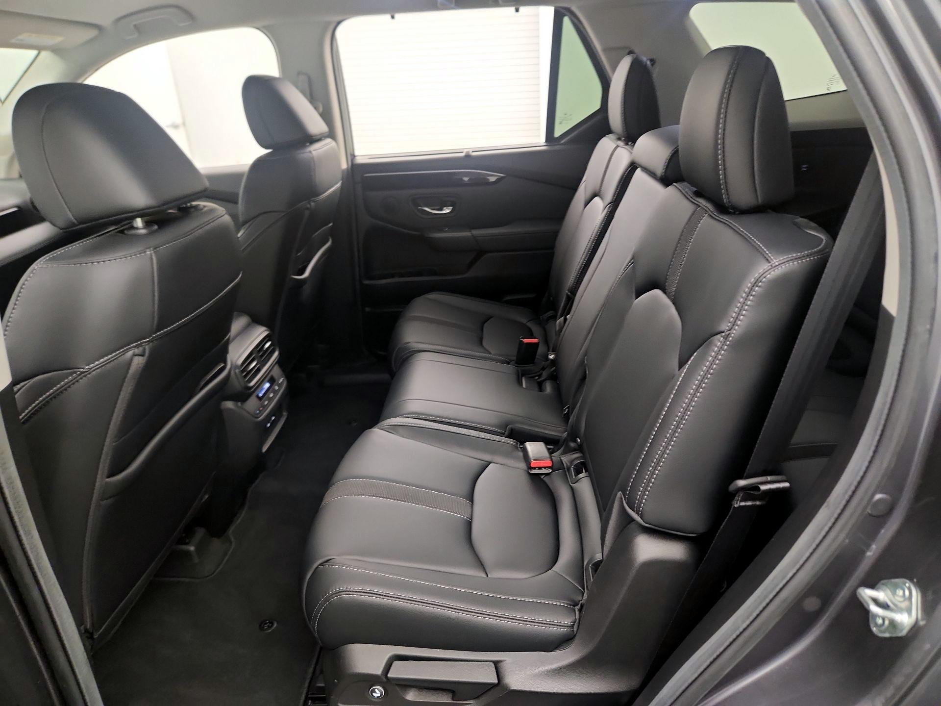 Thumbnail: 2025 Honda Pilot - 19