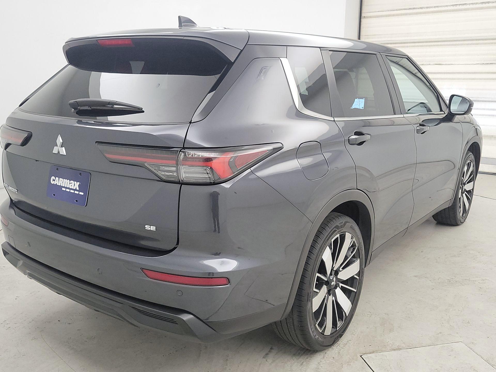 Thumbnail: 2025 Mitsubishi Outlander - 5