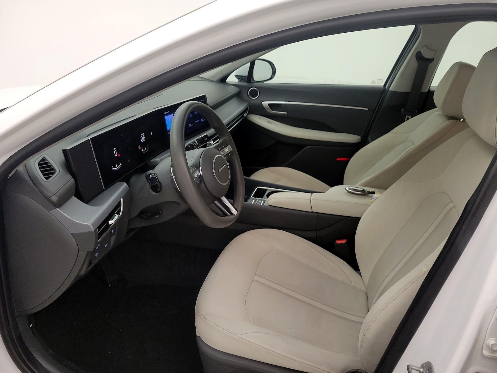 2025 Hyundai Sonata SEL - Photo 12