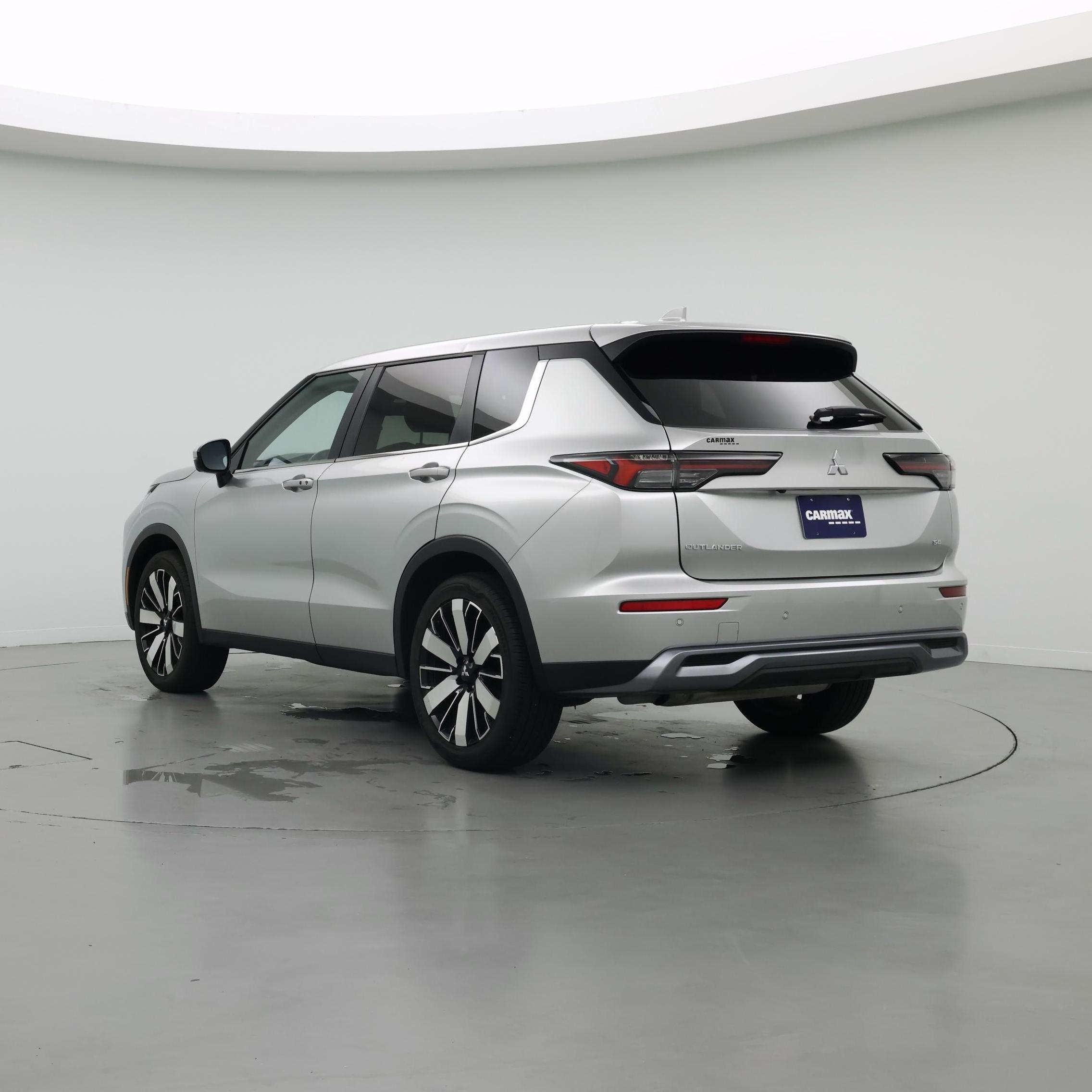 Thumbnail: 2025 Mitsubishi Outlander - 2