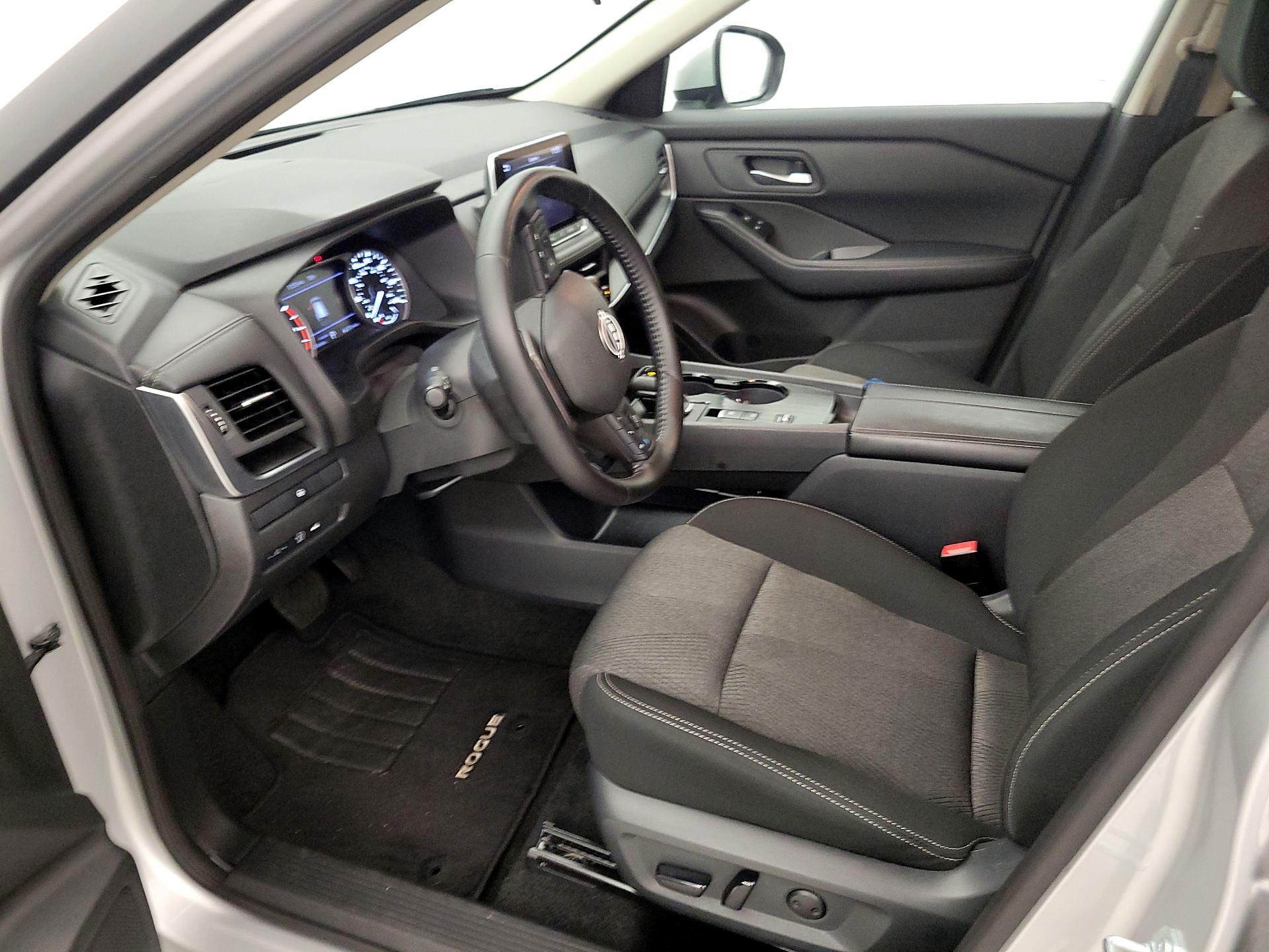 Thumbnail: 2025 Nissan Rogue - 9