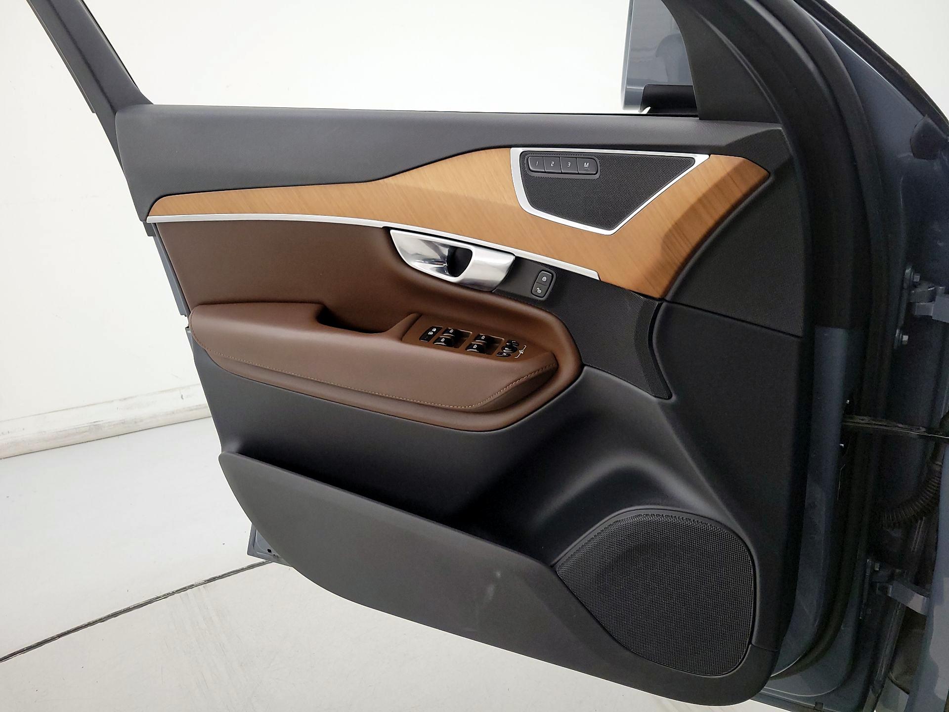 Thumbnail: 2023 Volvo XC90 - 12