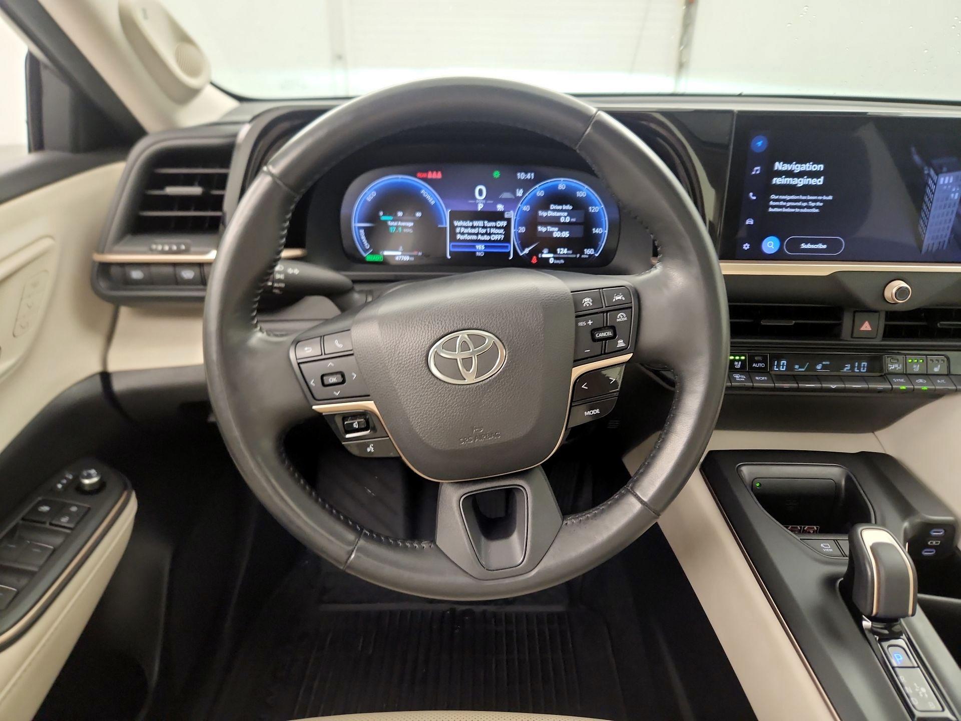Thumbnail: 2023 Toyota Crown - 10