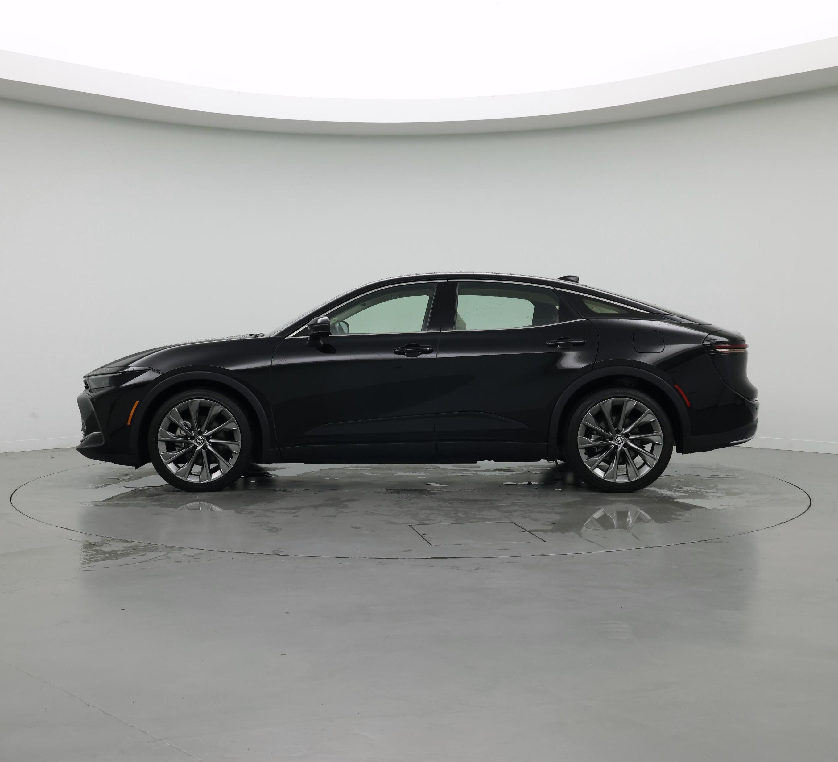 Thumbnail: 2023 Toyota Crown - 3