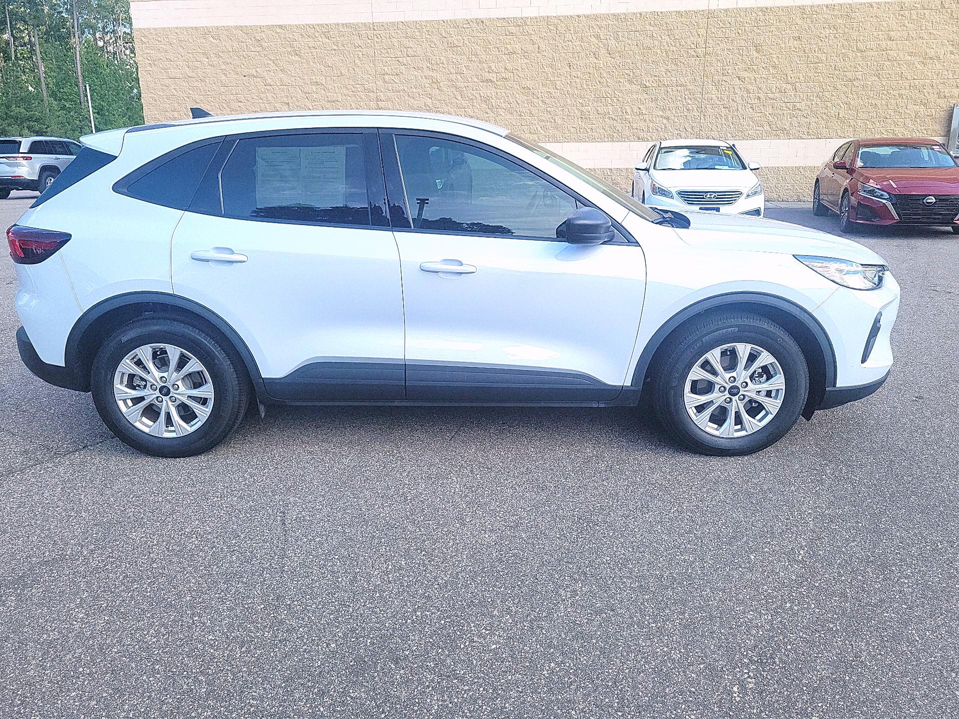 Thumbnail: 2025 Ford Escape - 4