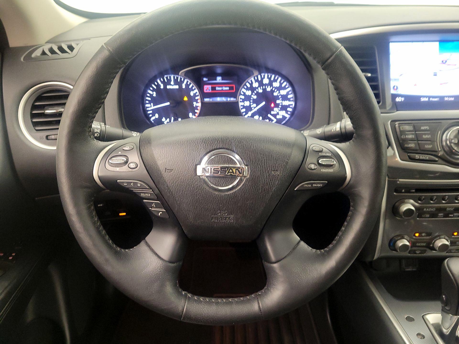 Thumbnail: 2019 Nissan Pathfinder - 10