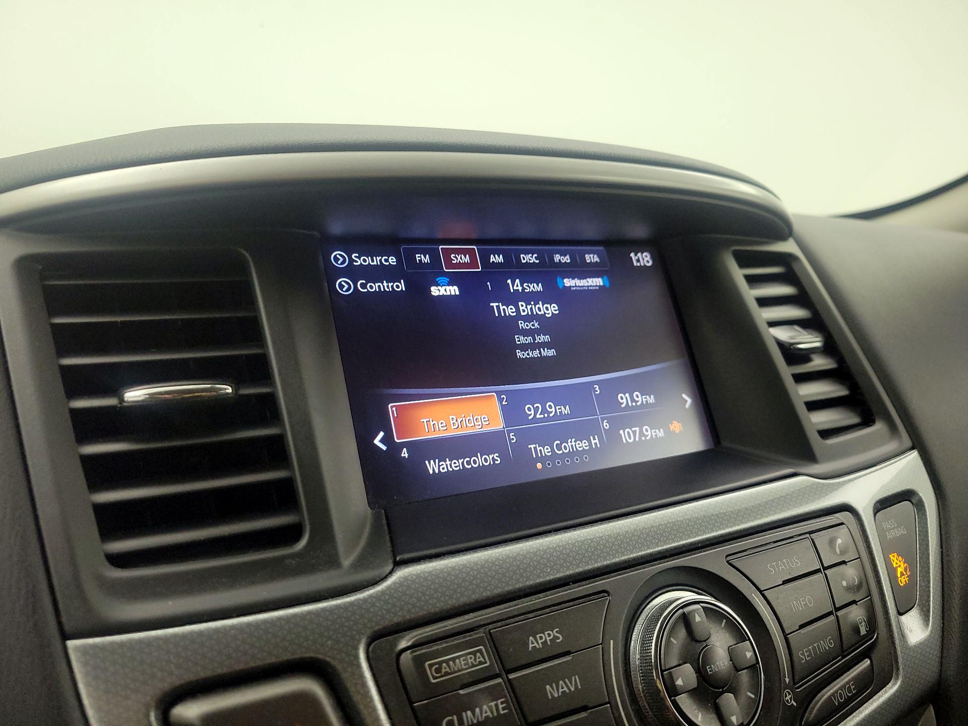 Thumbnail: 2019 Nissan Pathfinder - 16