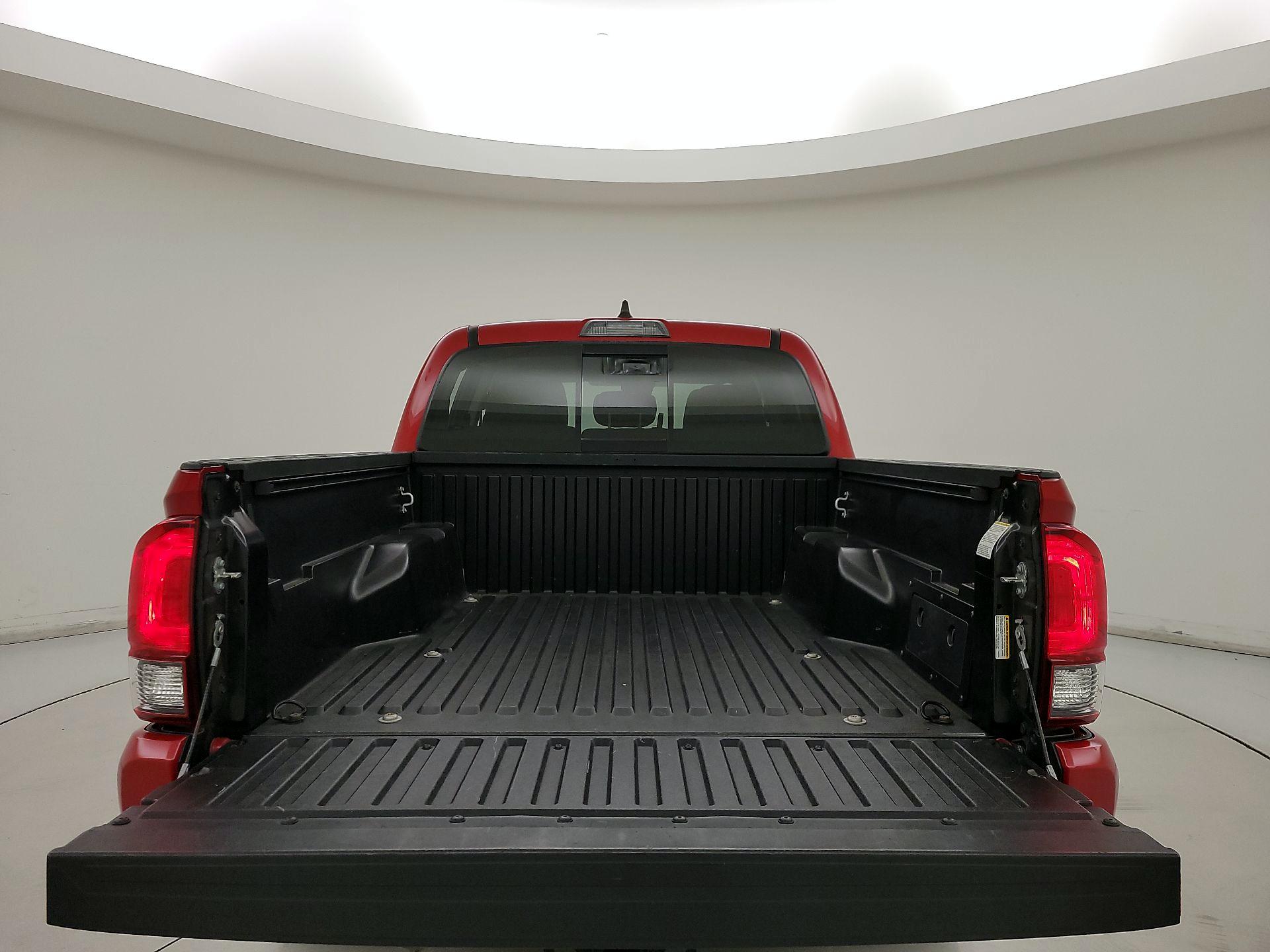 Thumbnail: 2022 Toyota Tacoma - 20