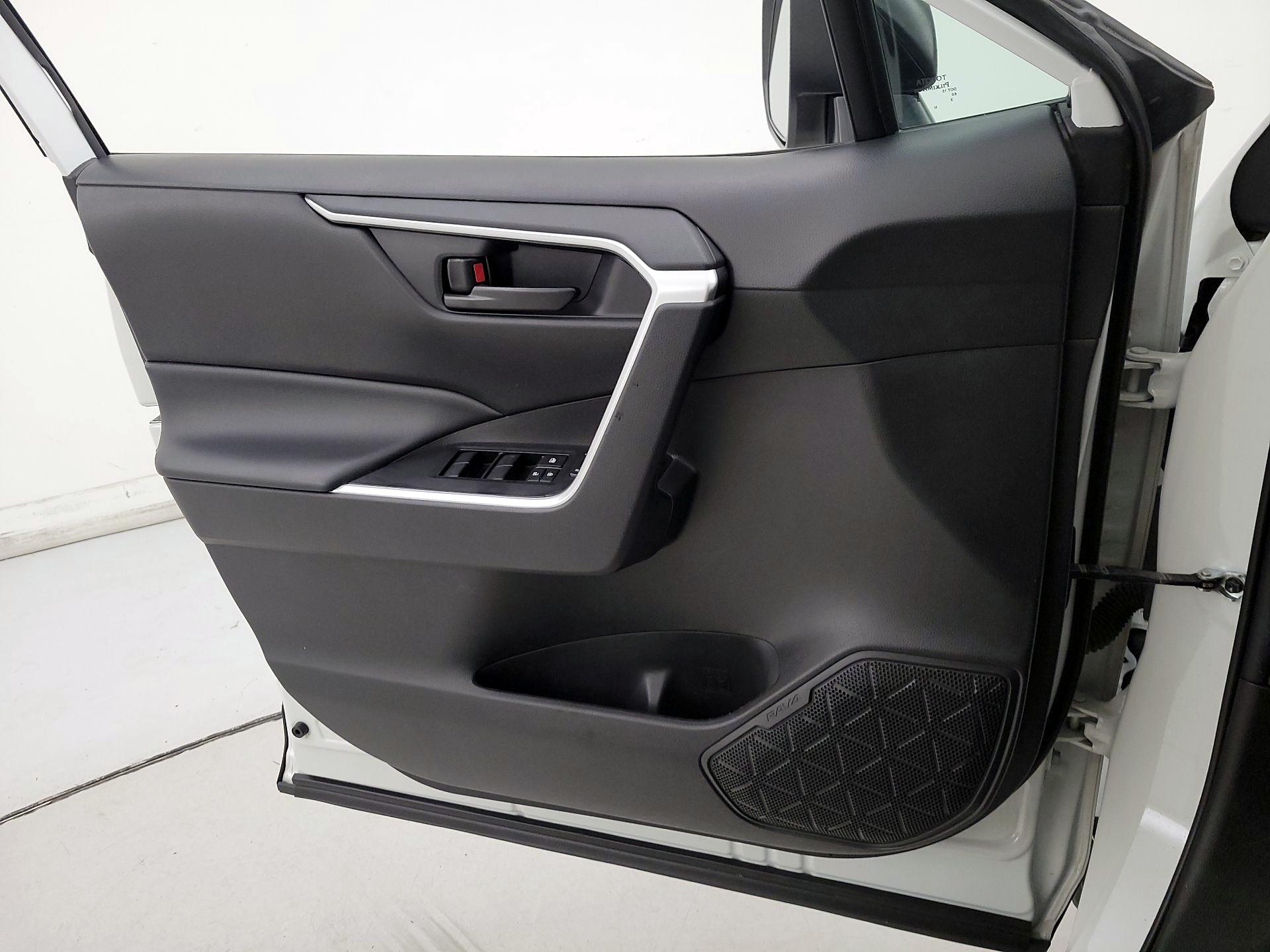 Thumbnail: 2024 Toyota RAV4 - 12