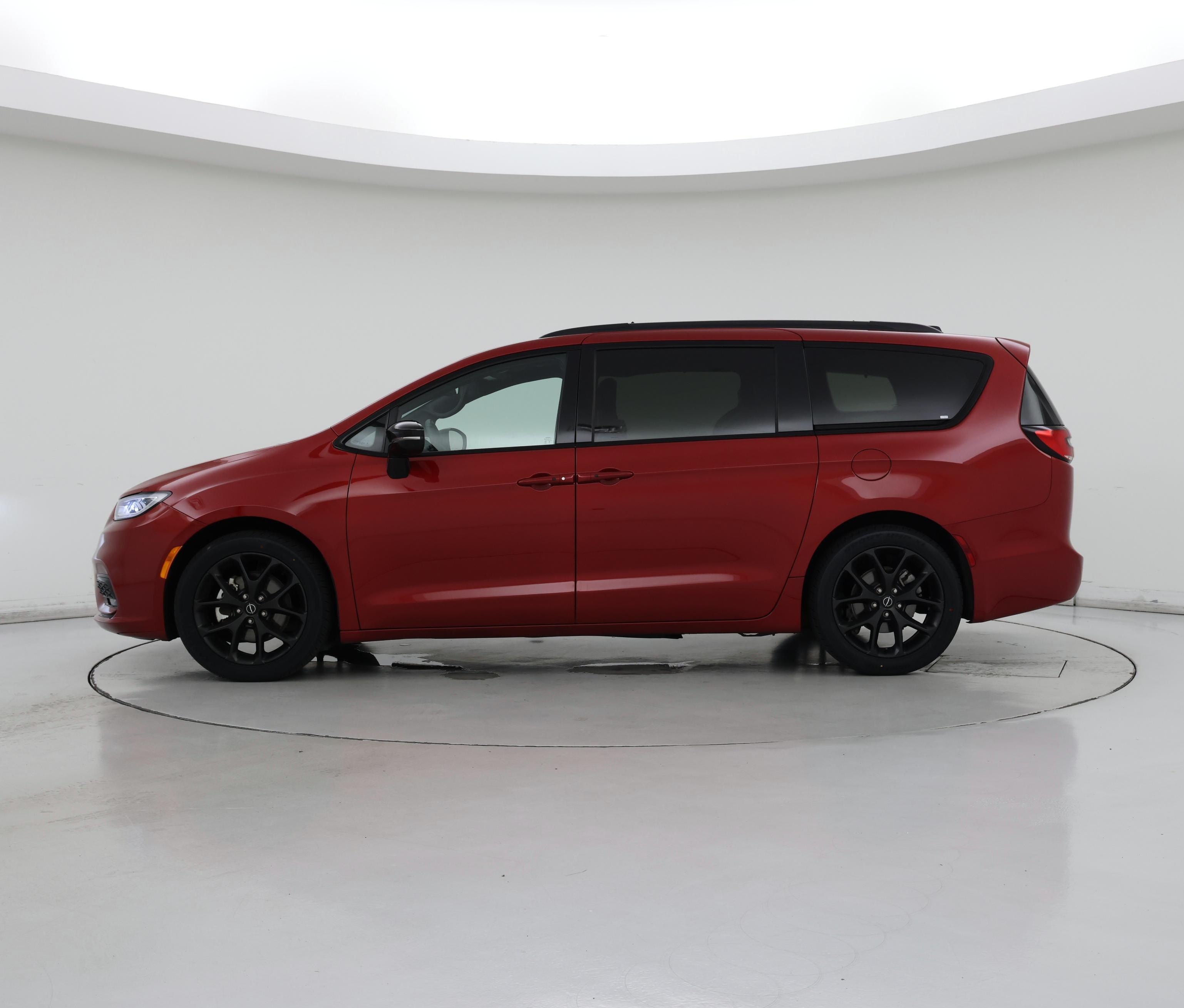 Thumbnail: 2025 Chrysler Pacifica - 3