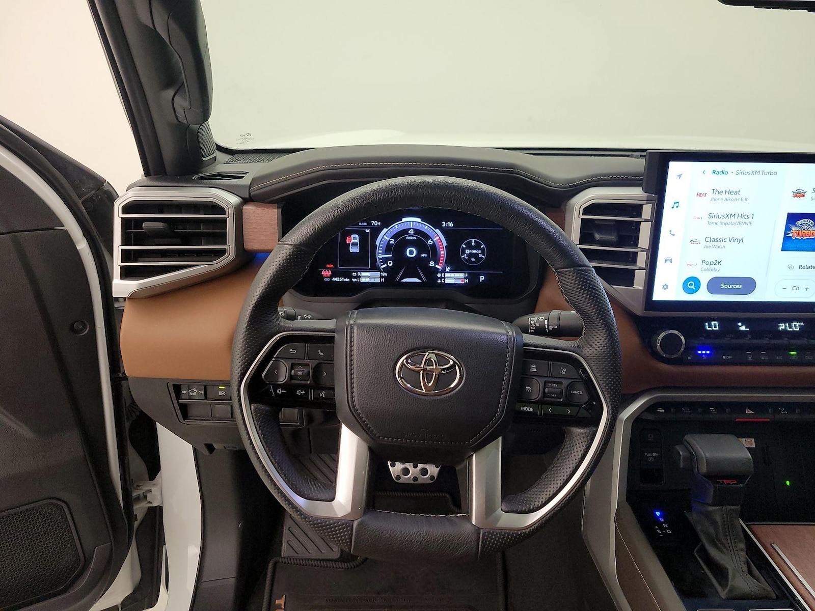 2023 Toyota Tundra 1794 Edition - Photo 11