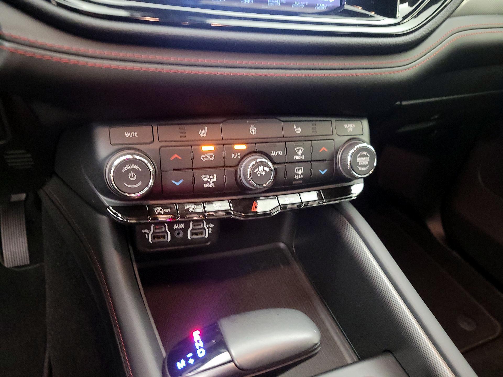 Thumbnail: 2024 Dodge Durango - 16