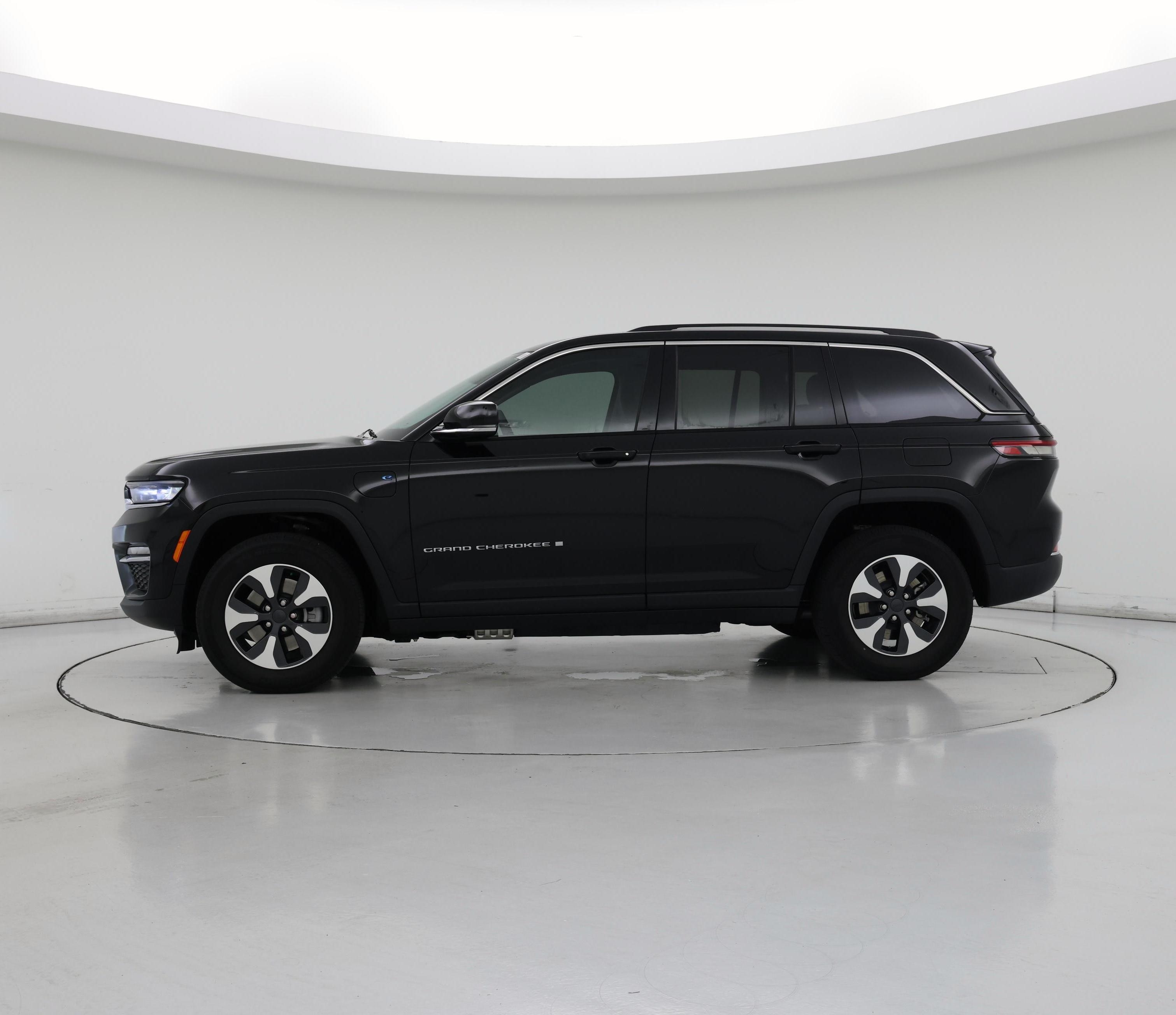 Thumbnail: 2024 Jeep Grand Cherokee - 3