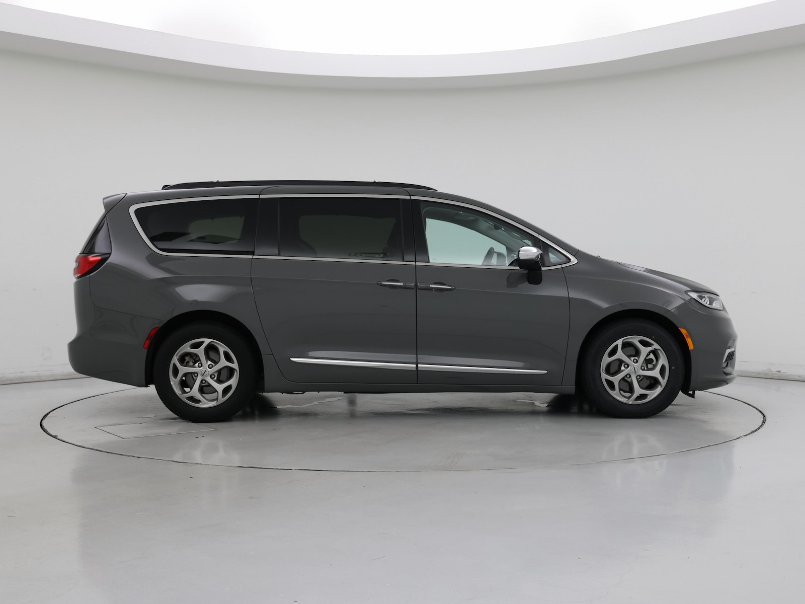 2023 Chrysler Pacifica Limited - Photo 8