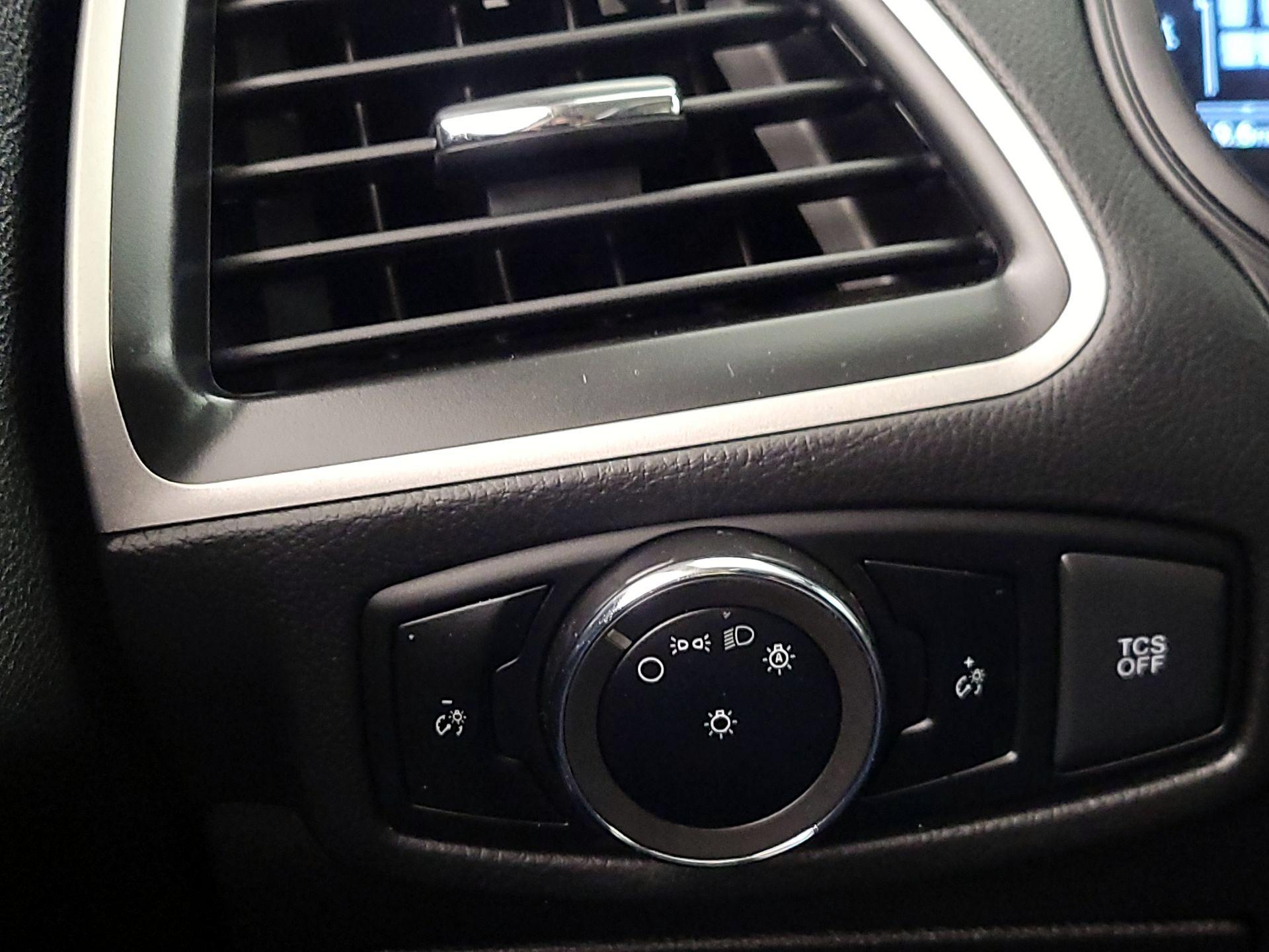 Thumbnail: 2024 Ford Edge - 13