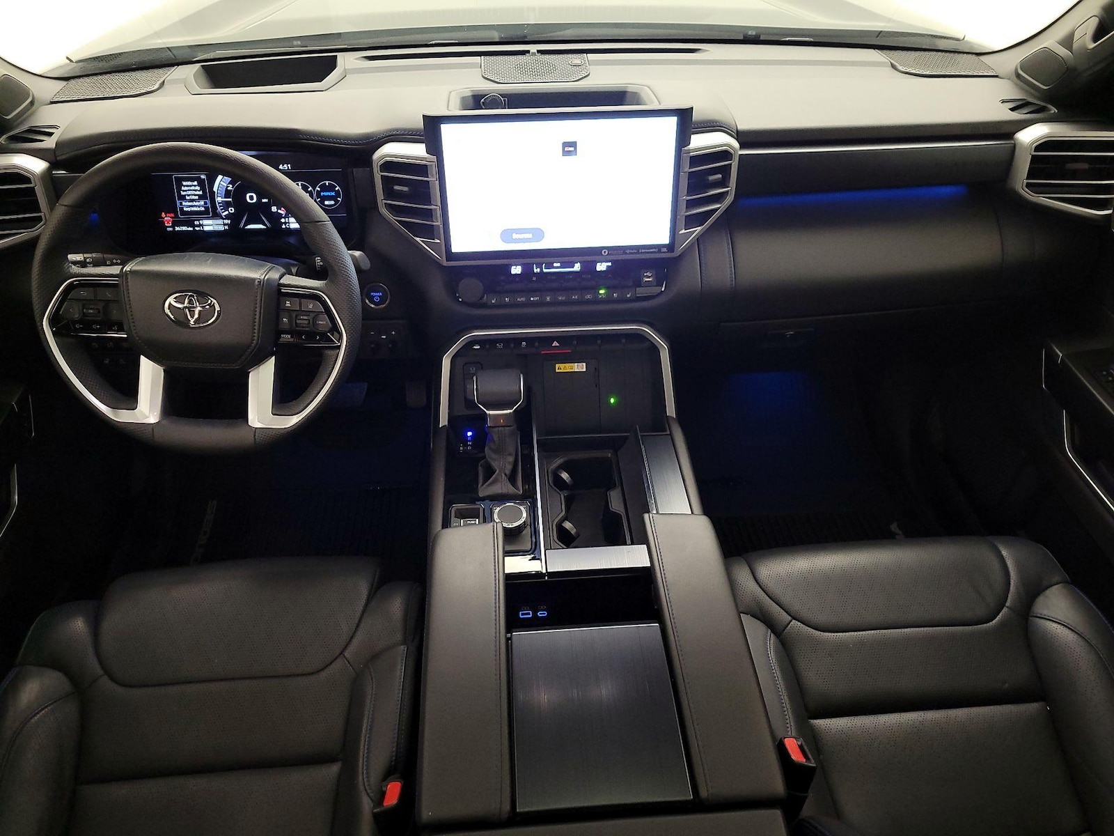 2024 Toyota Sequoia Platinum - Photo 10