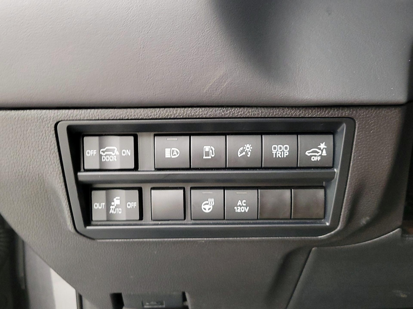 2024 Toyota Sequoia Platinum - Photo 14