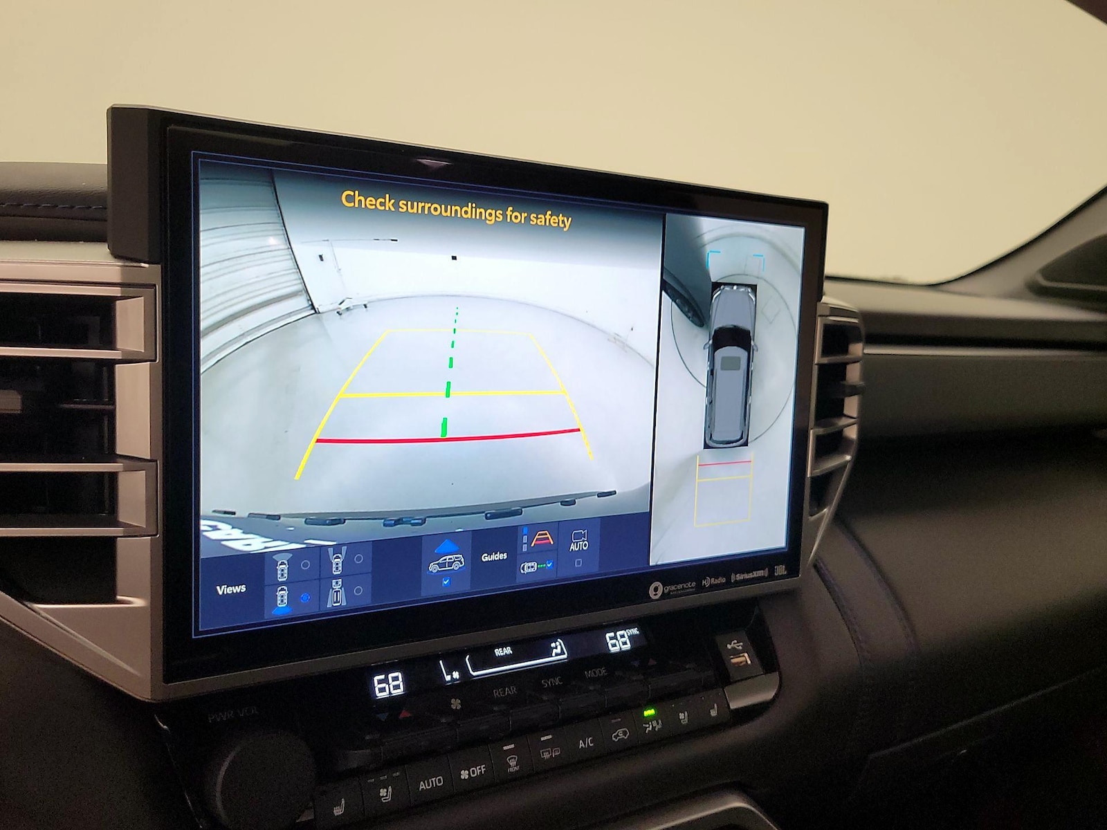 2024 Toyota Sequoia Platinum - Photo 15