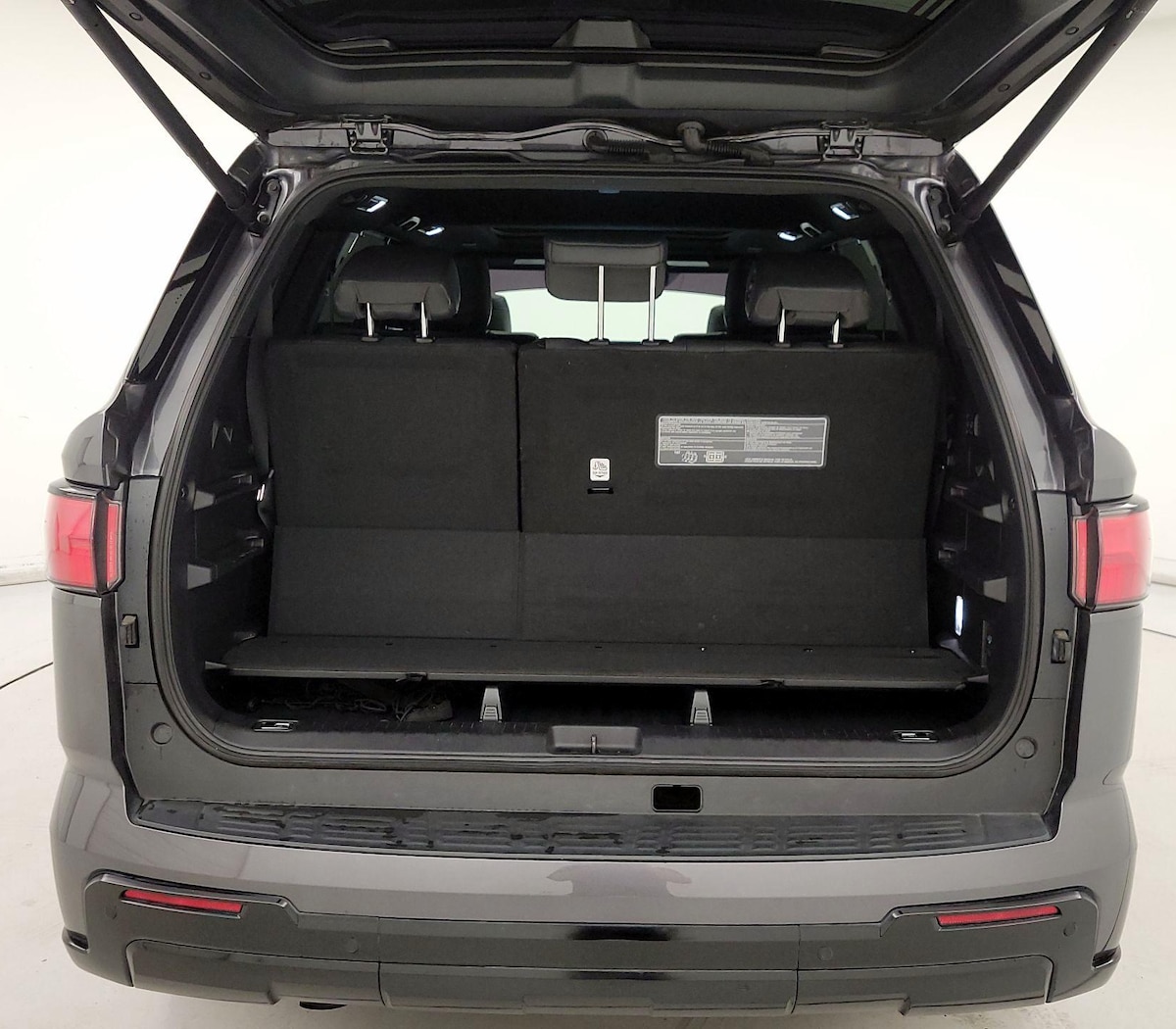 Trunk/Cargo (Seats Up)