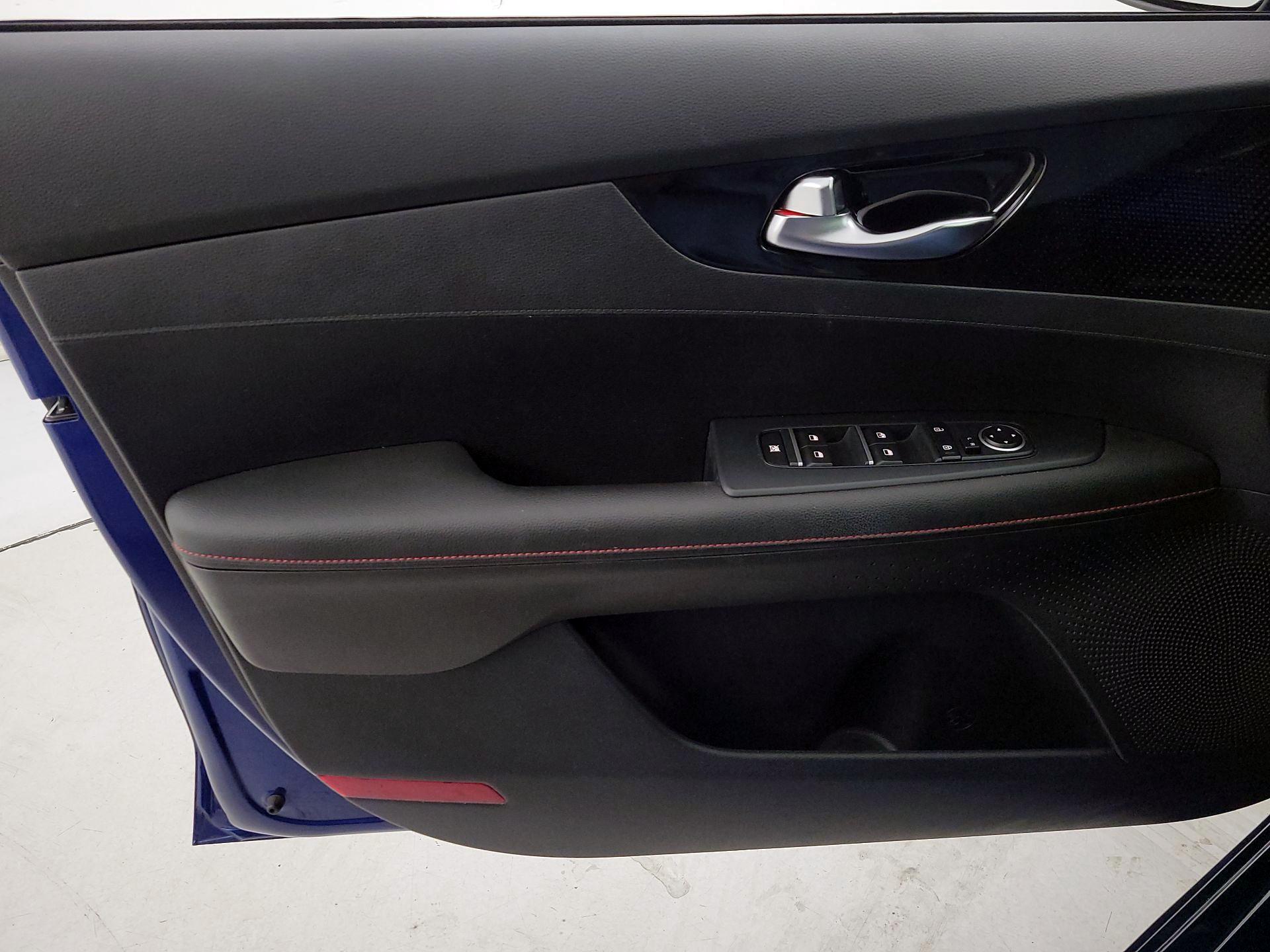 Thumbnail: 2021 Kia Forte - 12