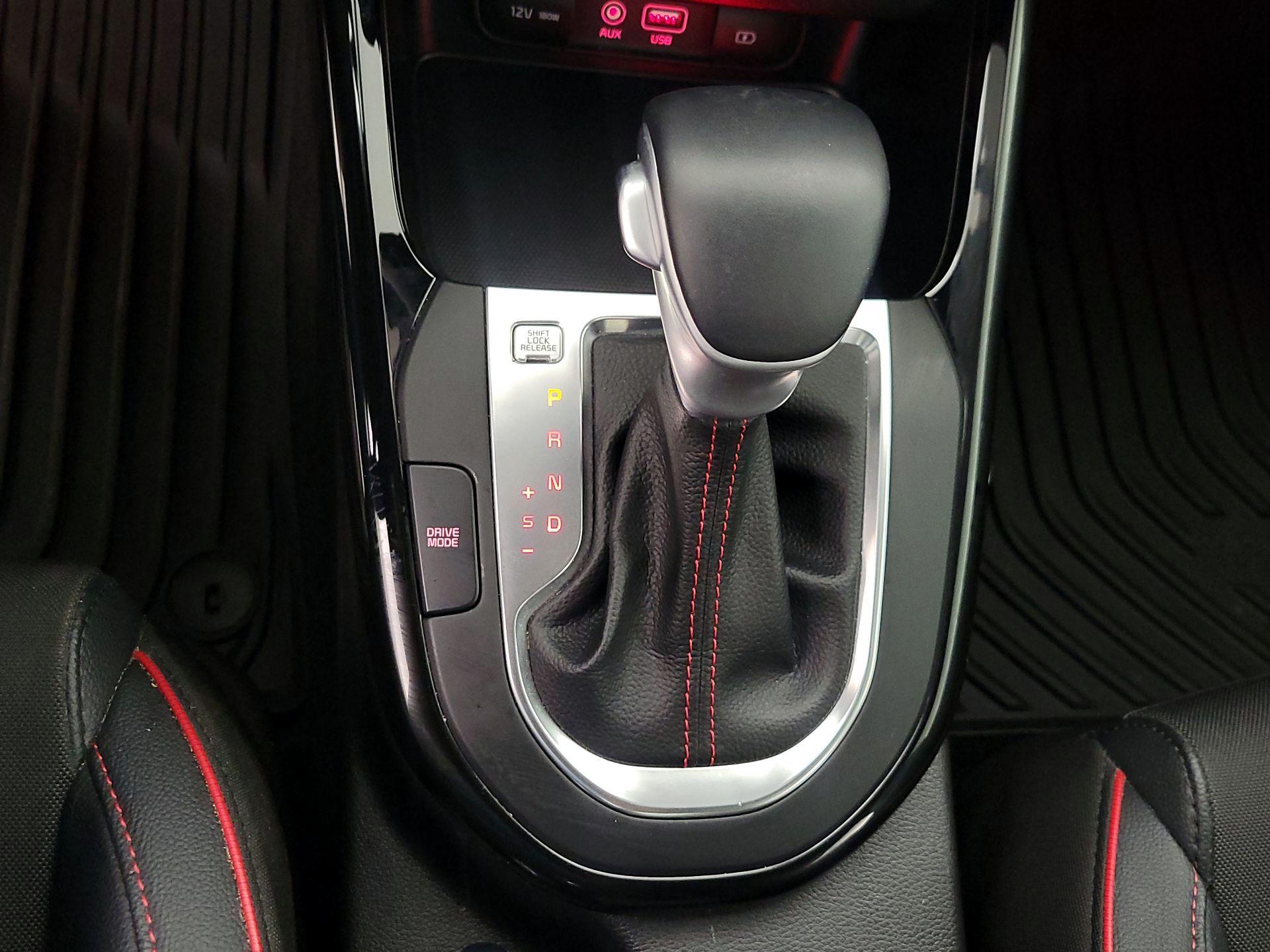 Thumbnail: 2021 Kia Forte - 17