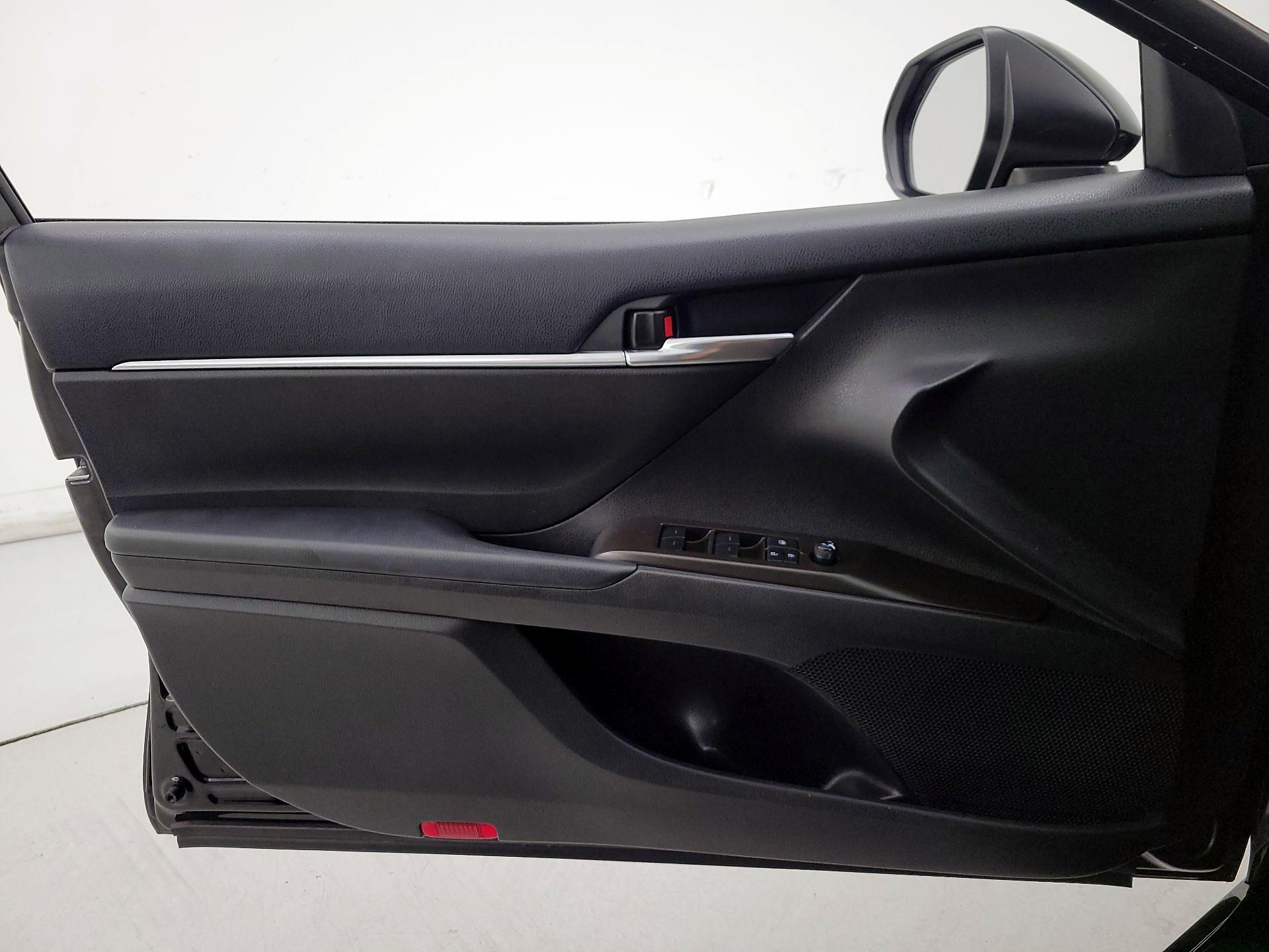 Thumbnail: 2022 Toyota Camry - 12
