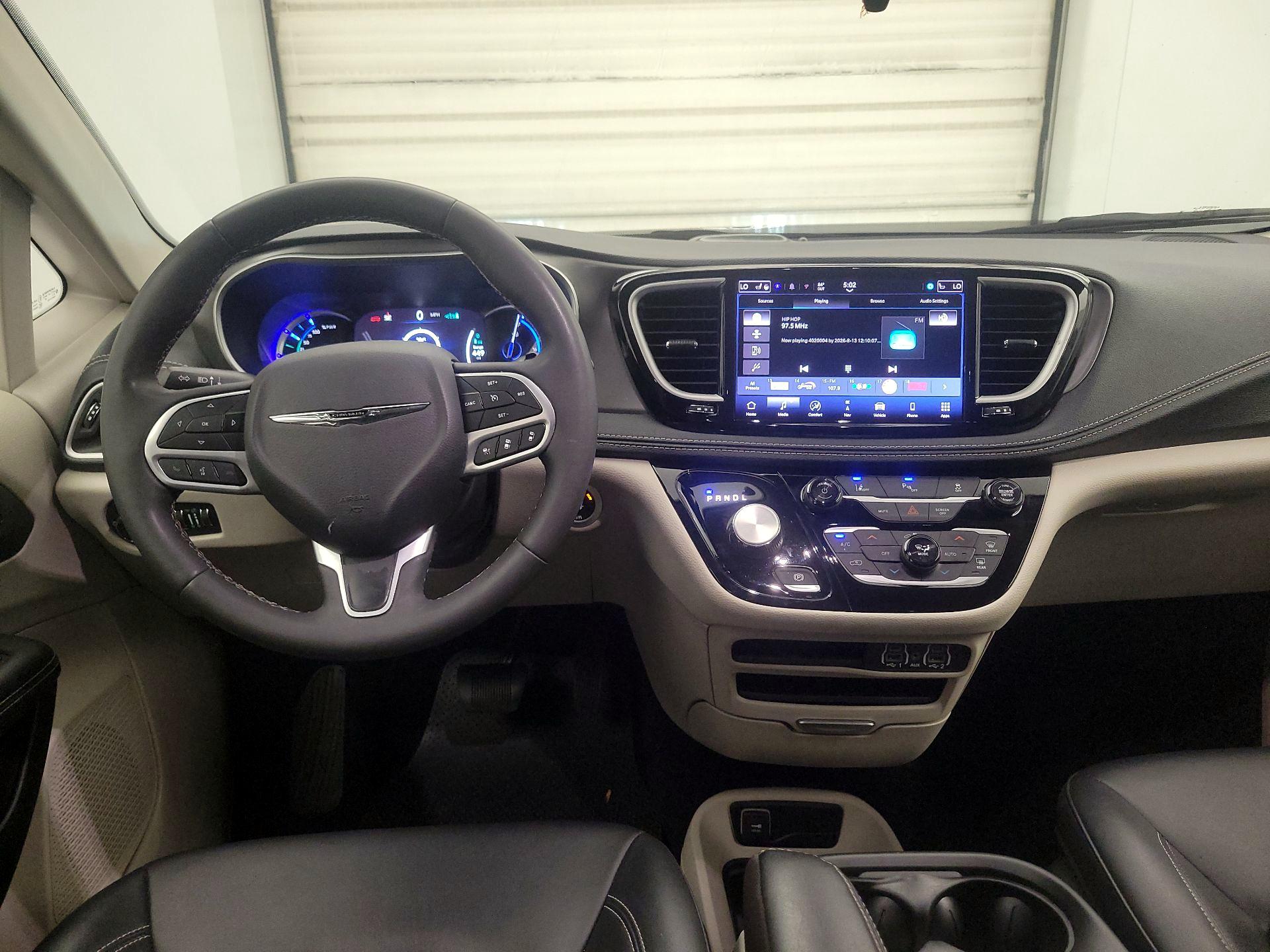 Thumbnail: 2024 Chrysler Pacifica - 9