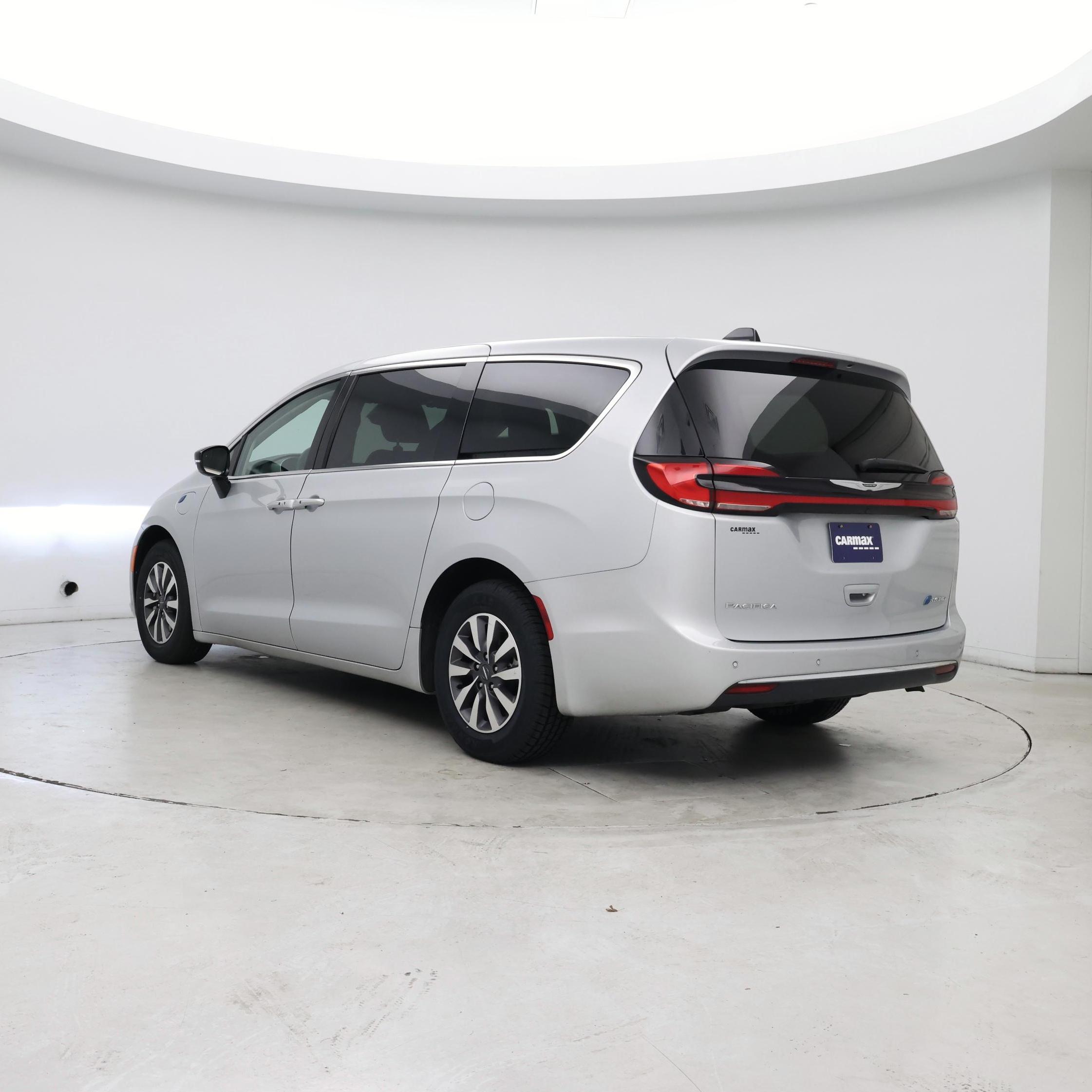 Thumbnail: 2024 Chrysler Pacifica - 2