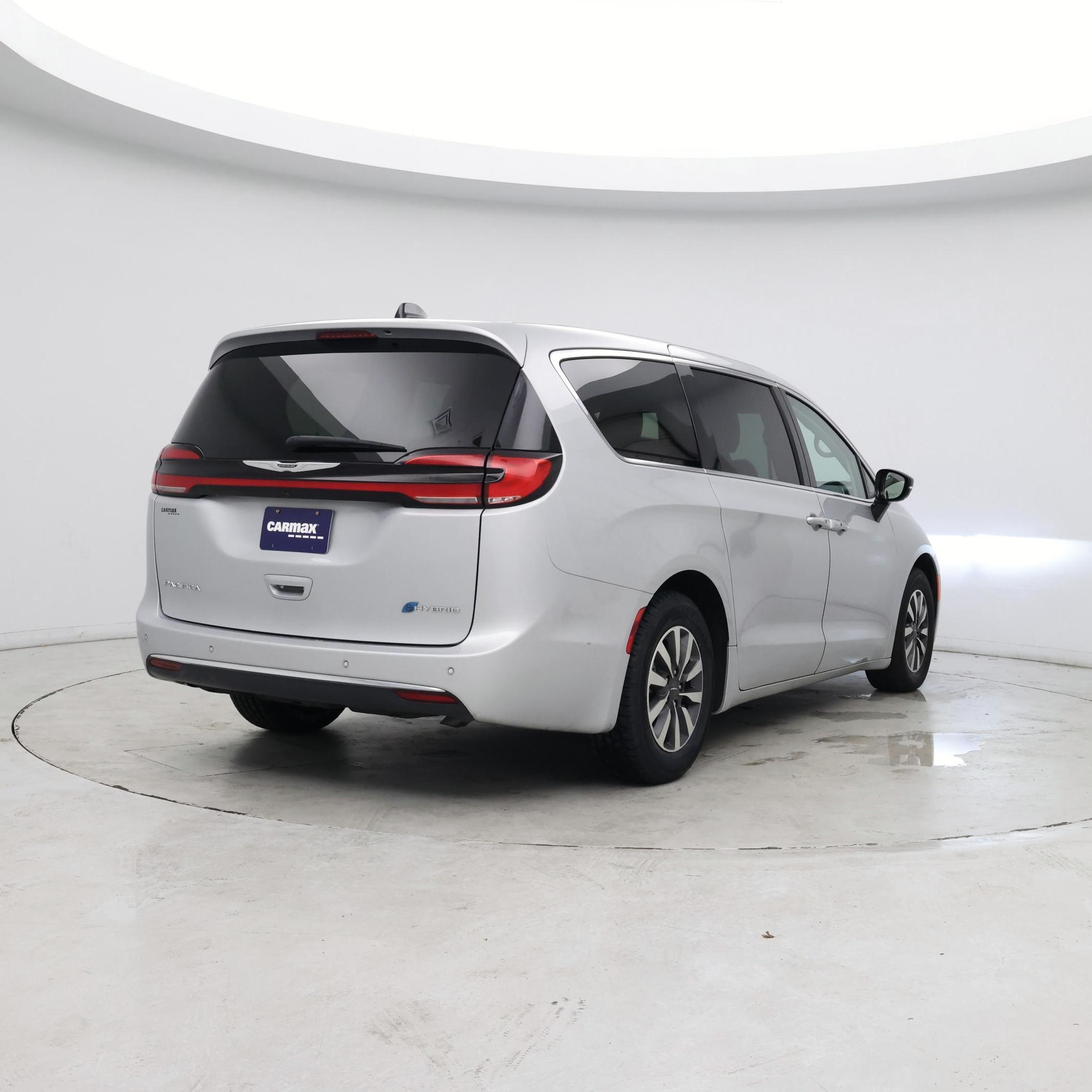 Thumbnail: 2024 Chrysler Pacifica - 8