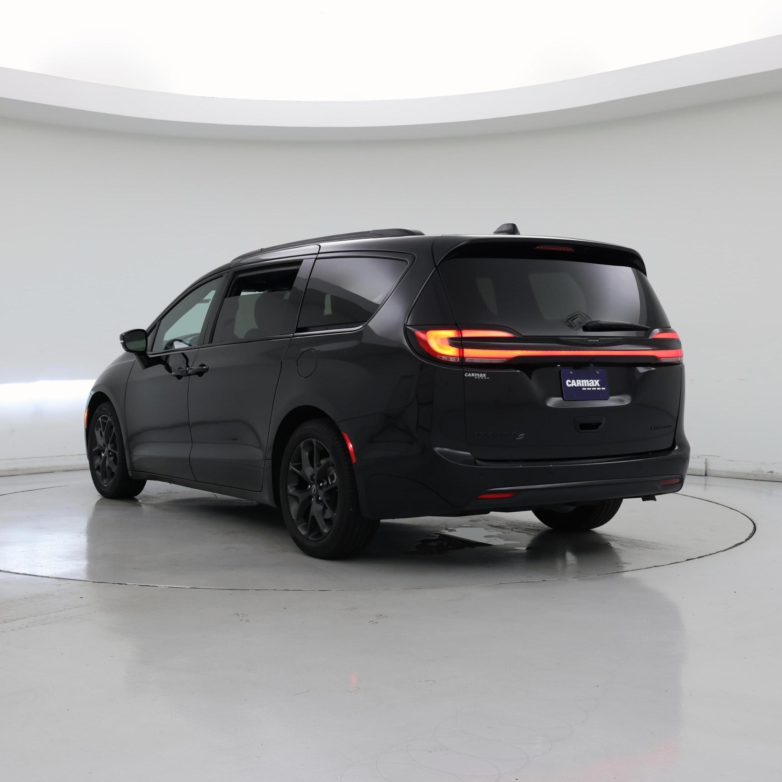 Thumbnail: 2026 Chrysler Pacifica - 2