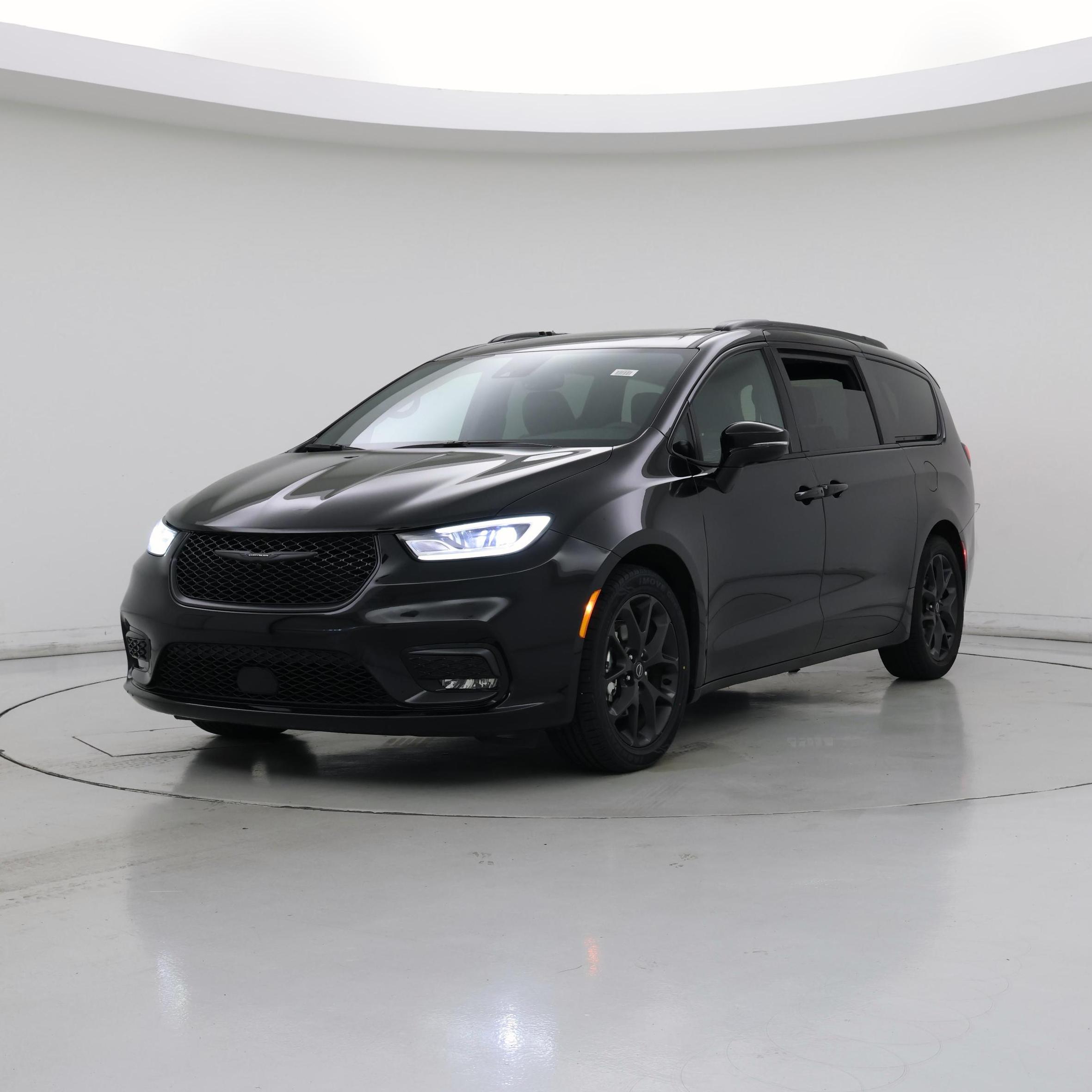 Thumbnail: 2026 Chrysler Pacifica - 4