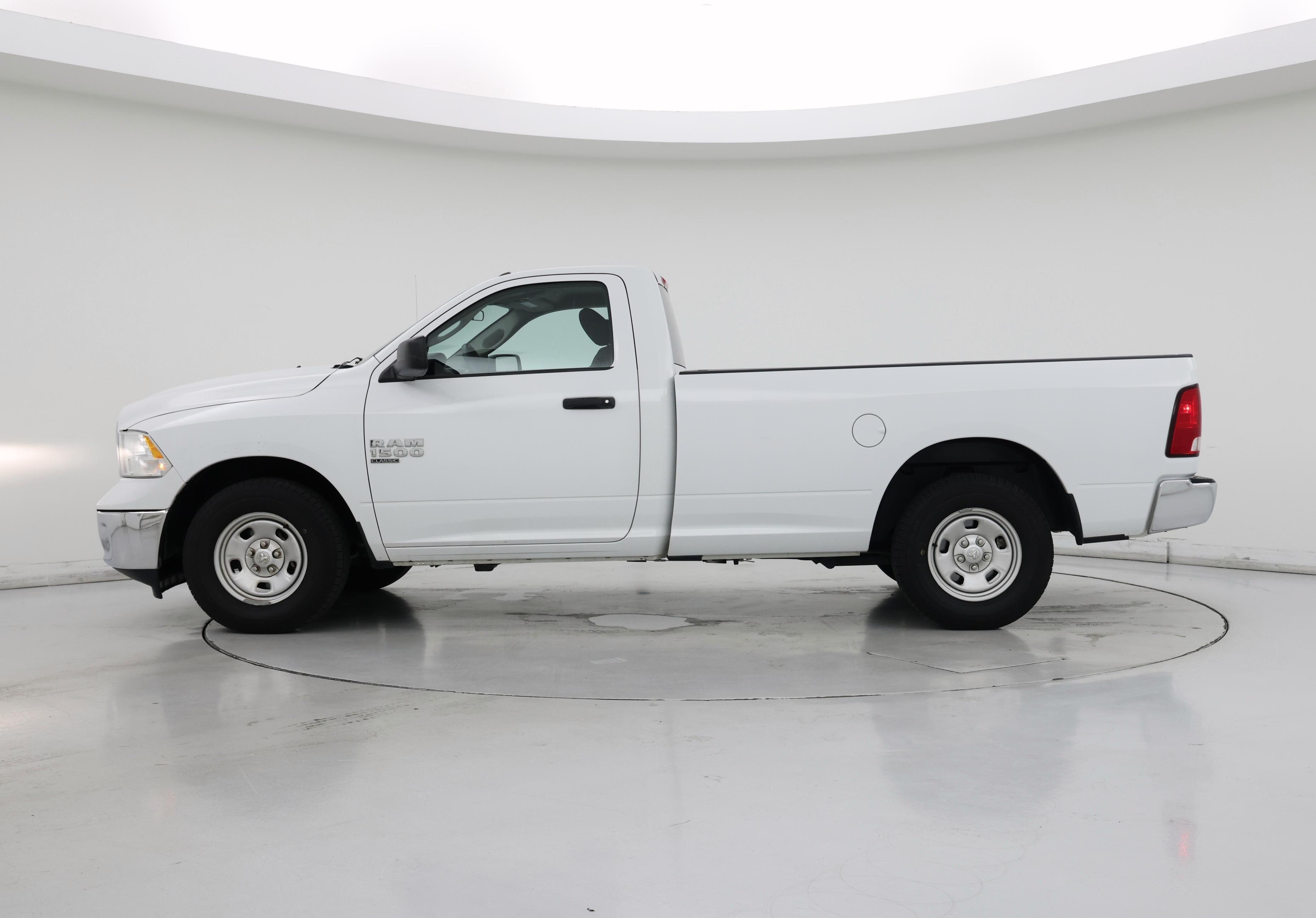 Thumbnail: 2023 RAM 1500 Classic - 3