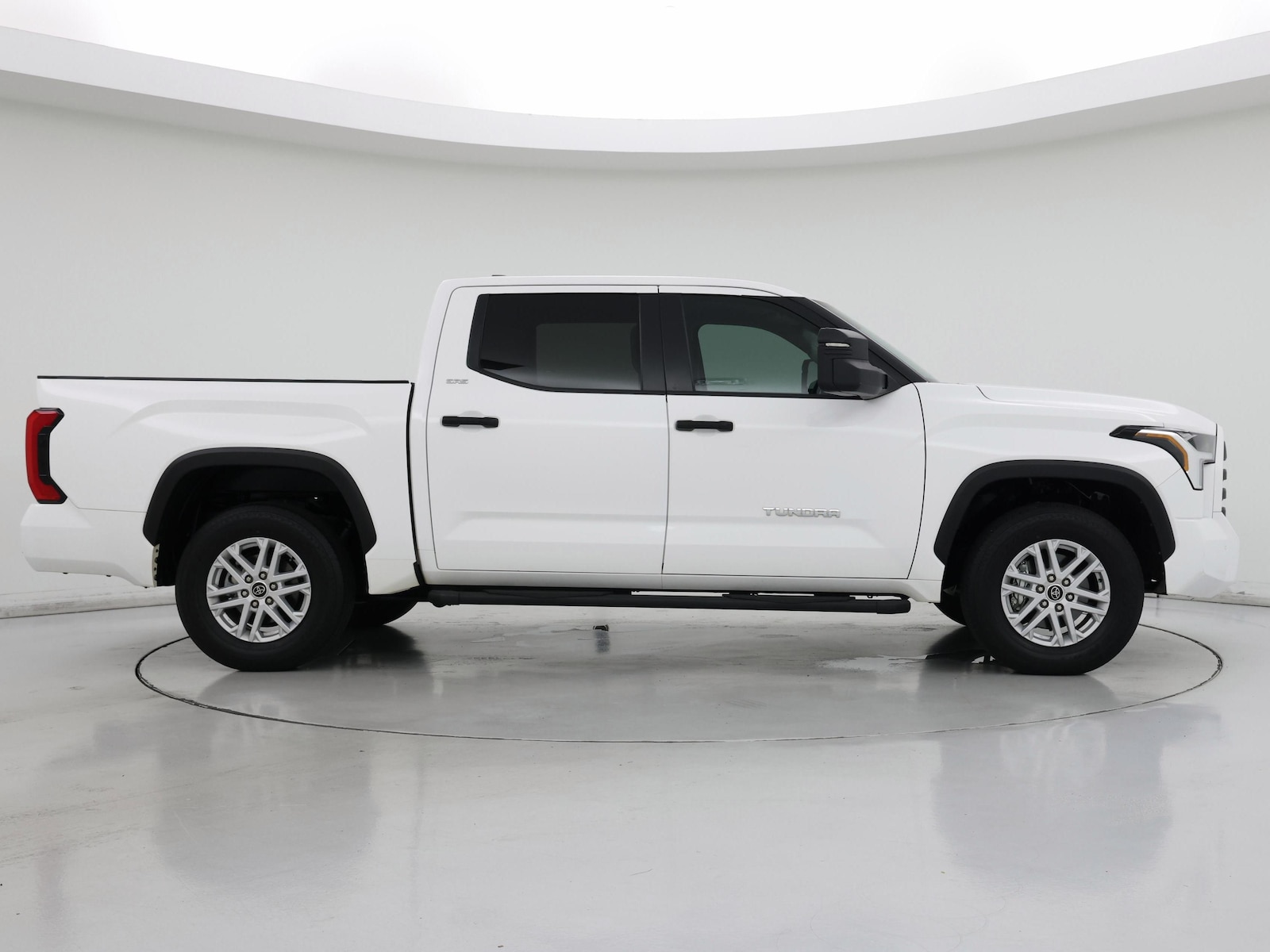 2024 Toyota Tundra SR5 - Photo 8