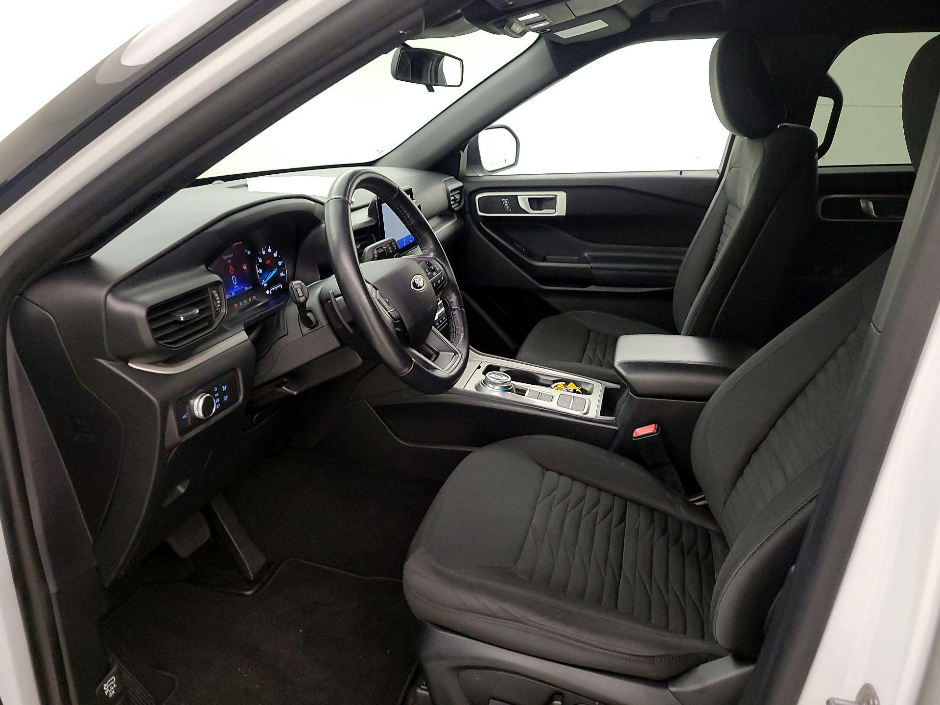 Thumbnail: 2020 Ford Explorer - 11