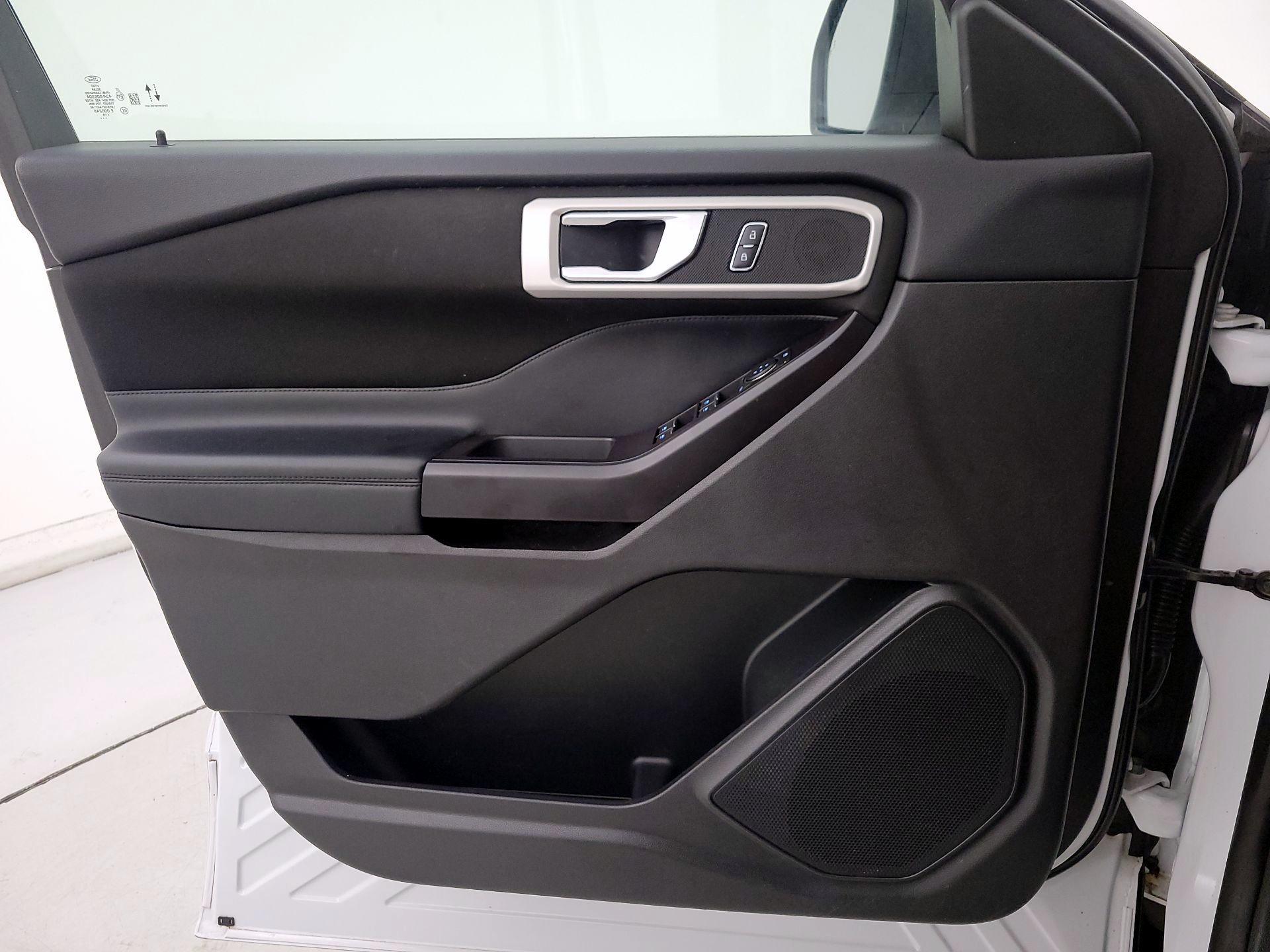 Thumbnail: 2020 Ford Explorer - 12