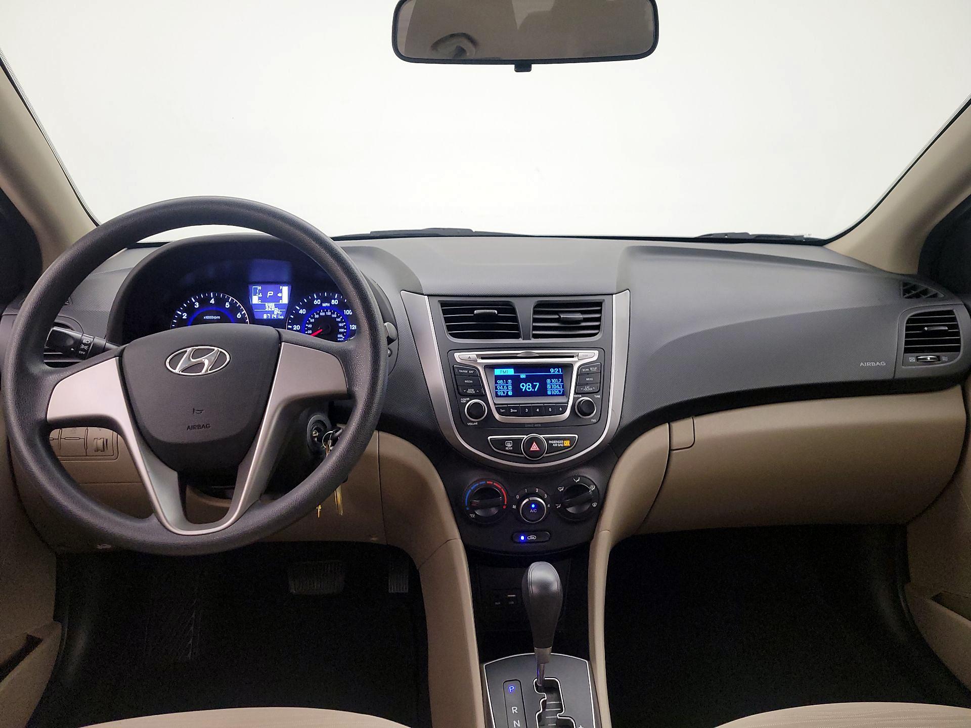 Thumbnail: 2016 Hyundai Accent - 9