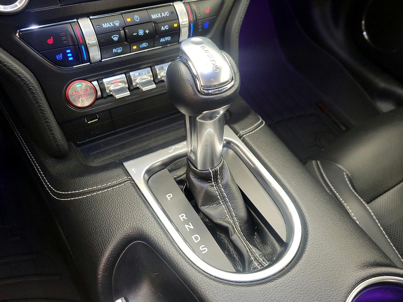 2021 Ford Mustang GT Premium - Photo 19