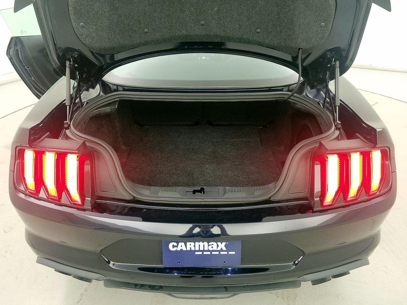 2021 Ford Mustang GT Premium - Photo 22