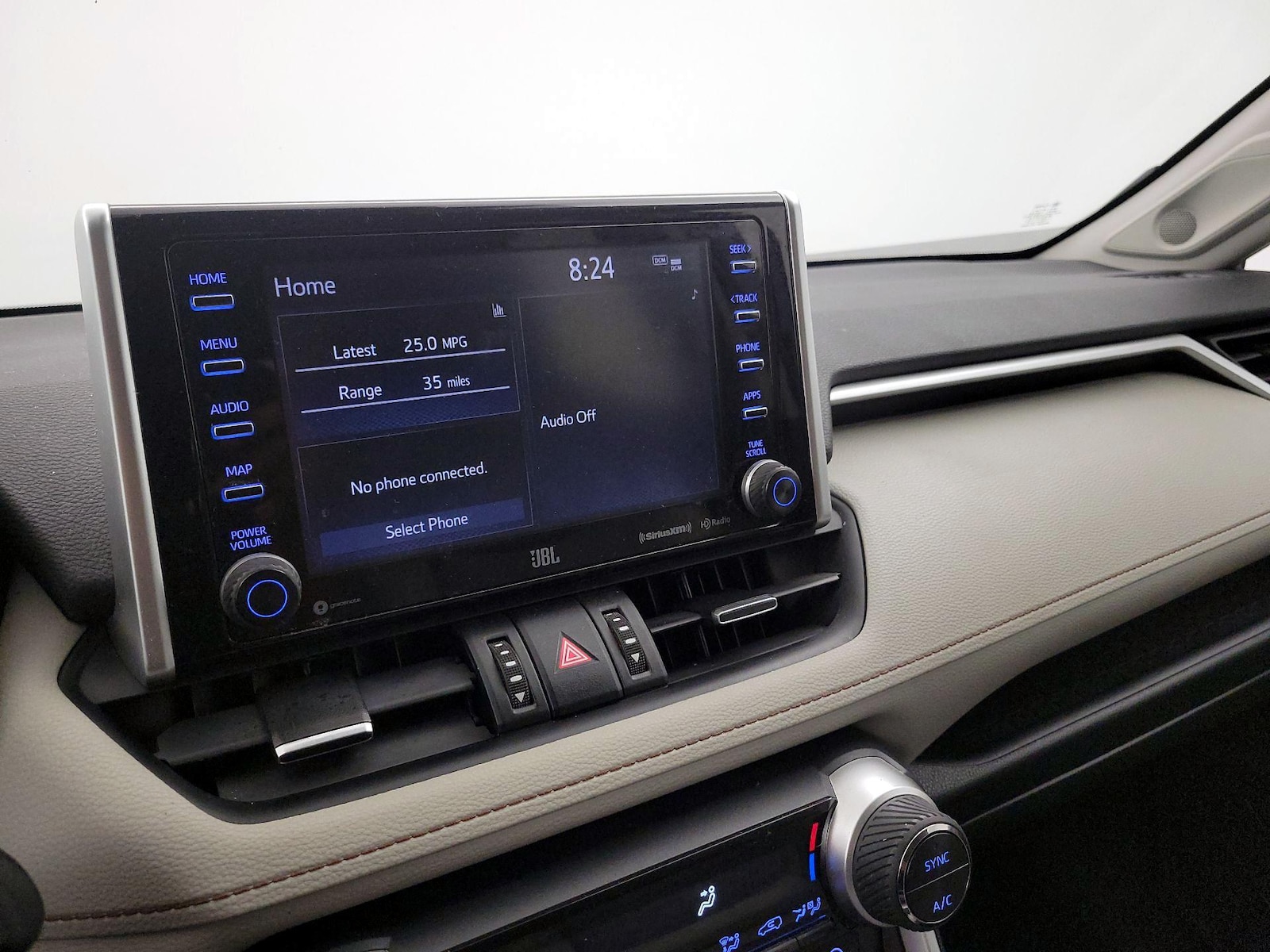 2020 Toyota RAV4 XLE Premium - Photo 16