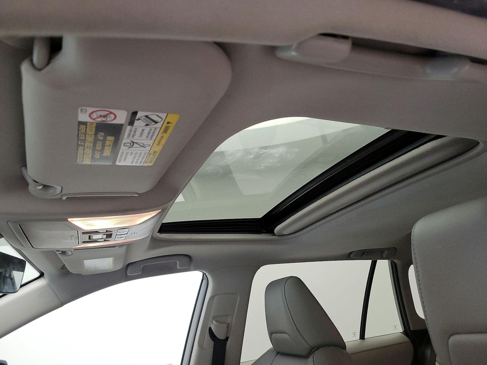 2020 Toyota RAV4 XLE Premium - Photo 20