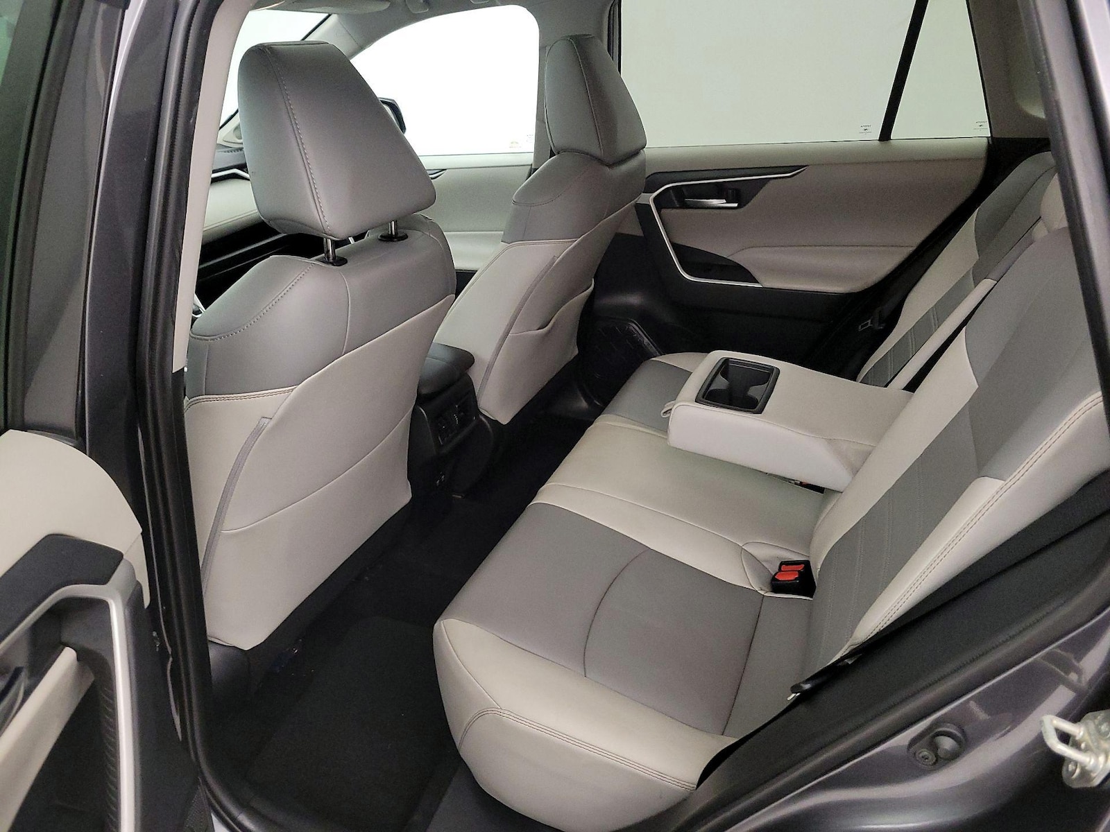2020 Toyota RAV4 XLE Premium - Photo 21