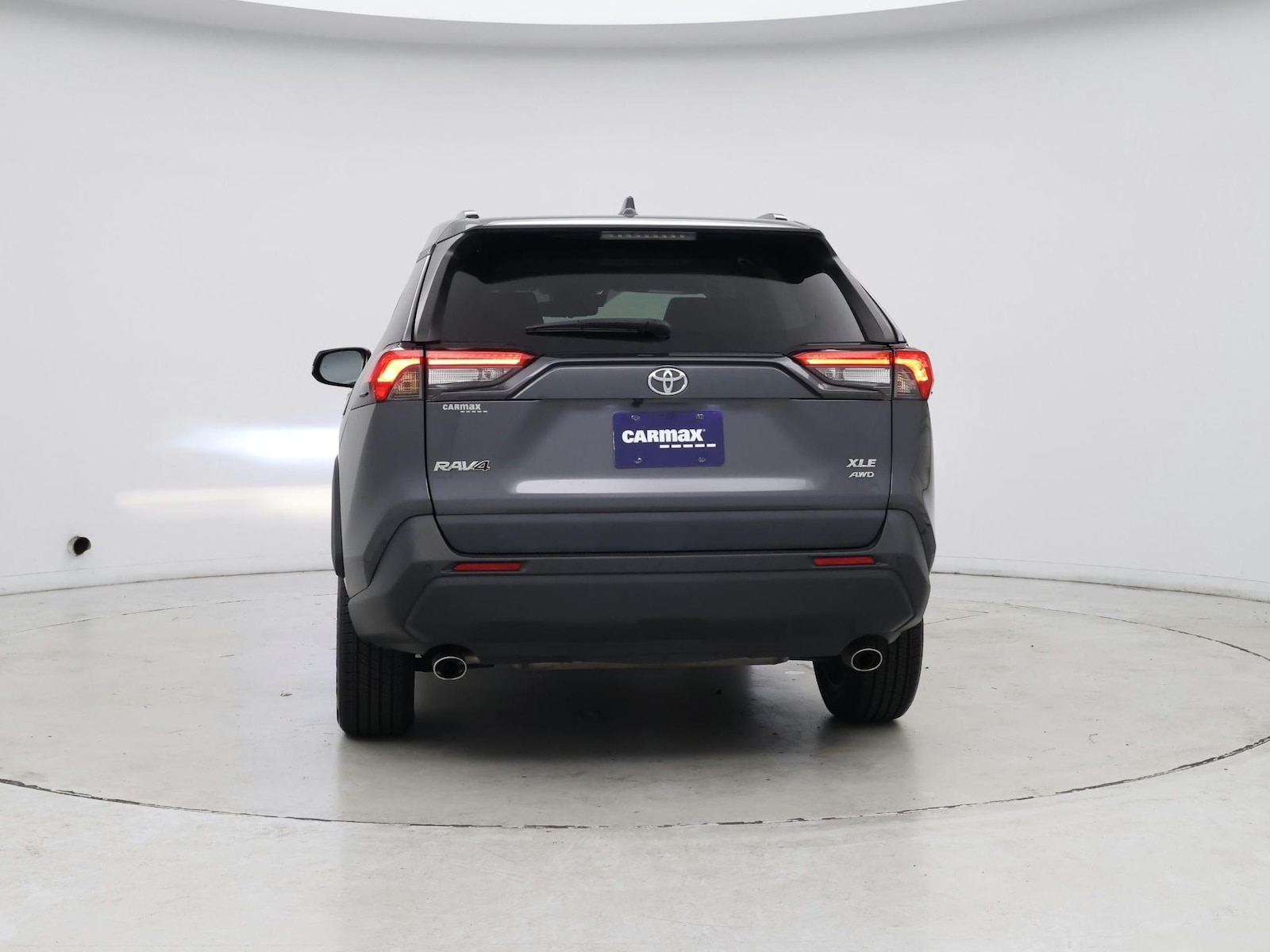 2020 Toyota RAV4 XLE Premium - Photo 7