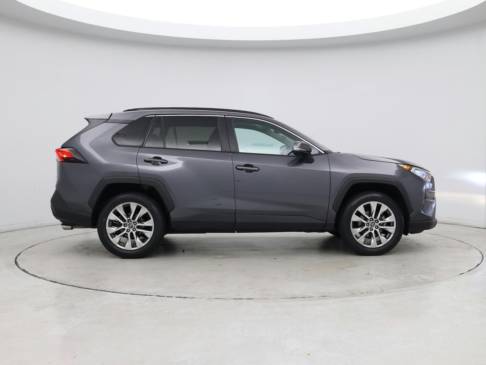 2020 Toyota RAV4 XLE Premium - Photo 8