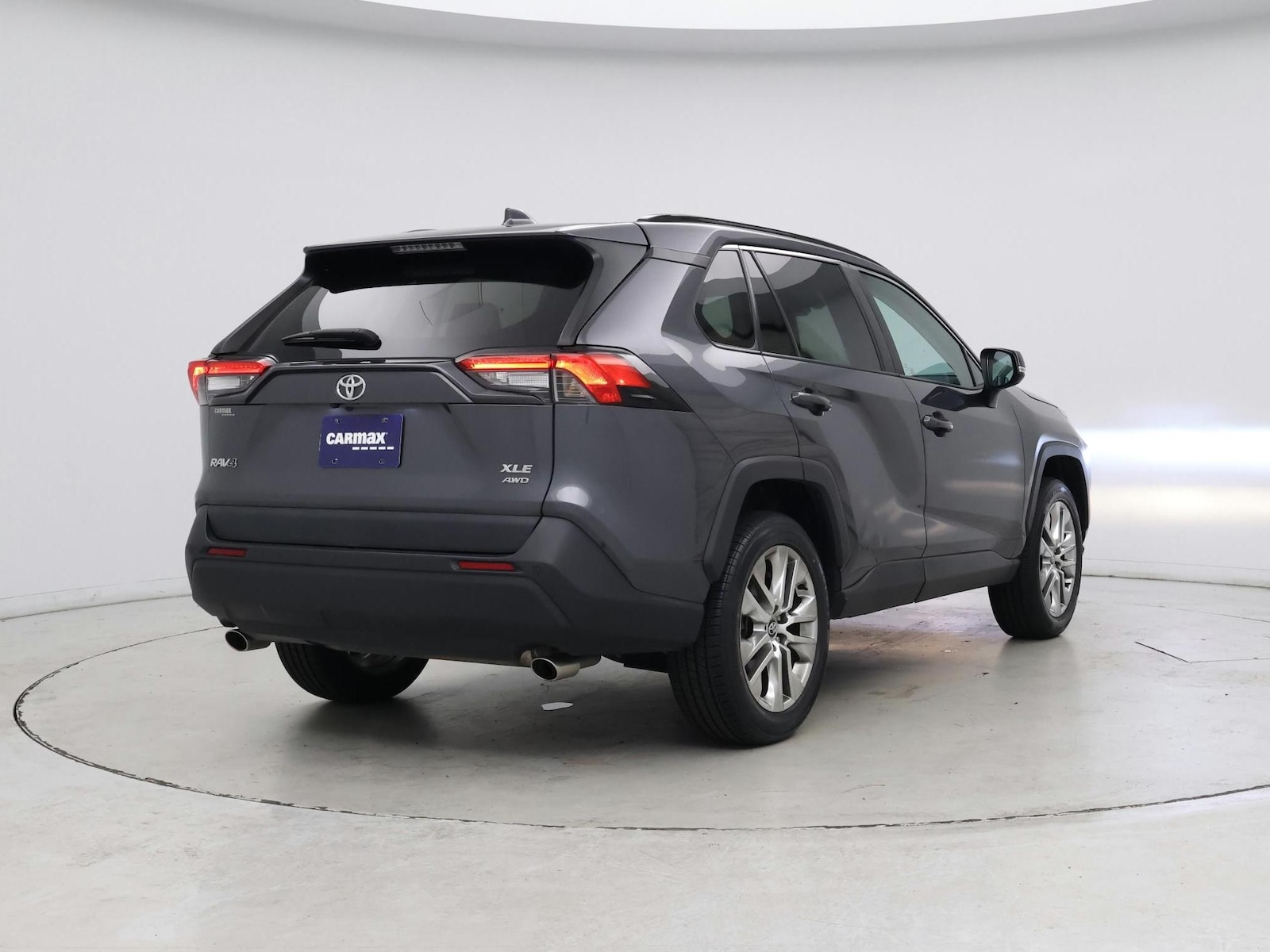 2020 Toyota RAV4 XLE Premium - Photo 9