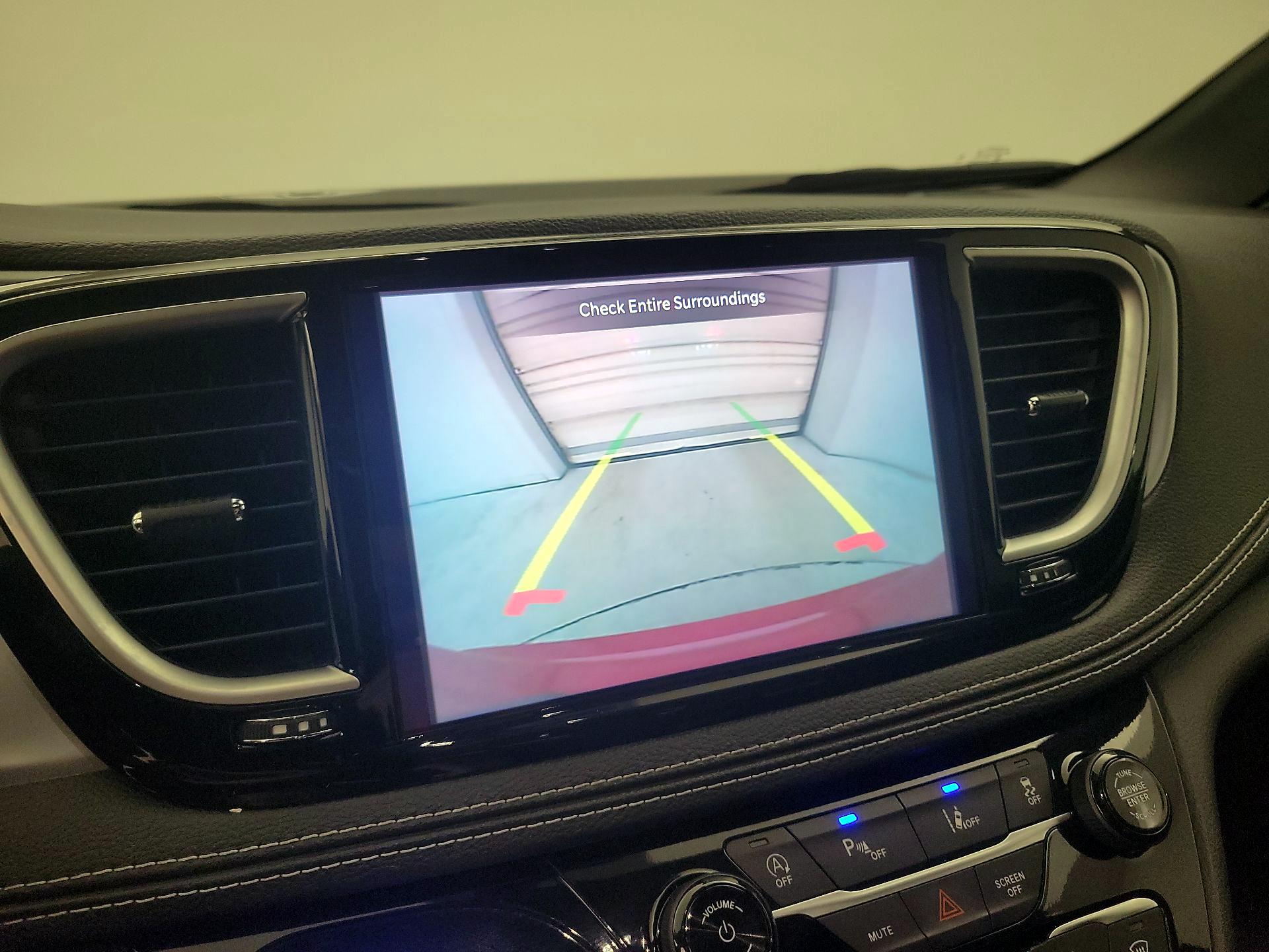 Thumbnail: 2025 Chrysler Pacifica - 14
