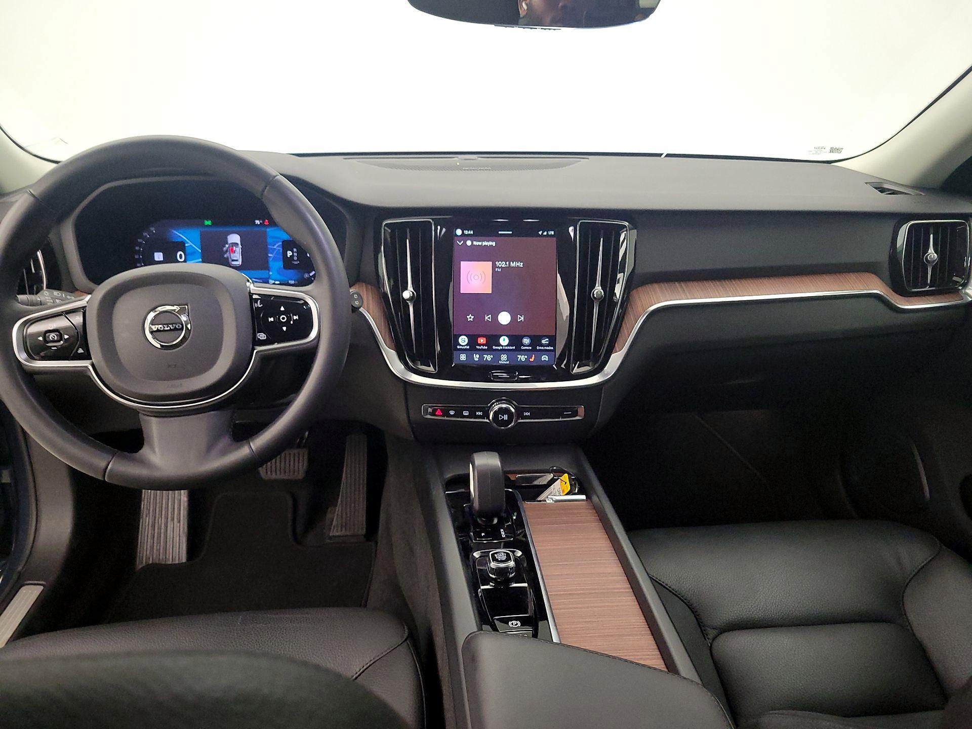 Thumbnail: 2025 Volvo S60 - 9