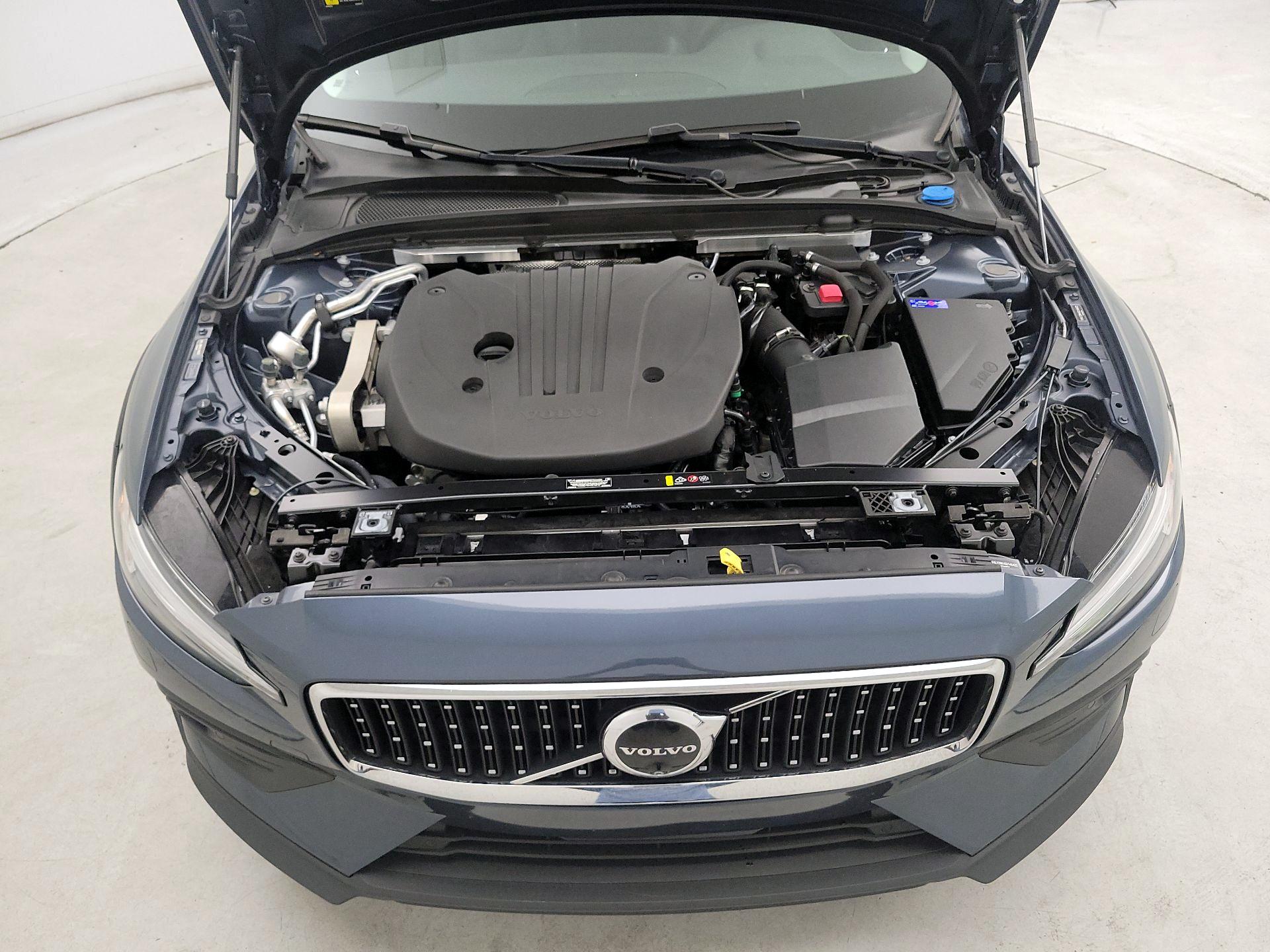 Thumbnail: 2025 Volvo S60 - 20