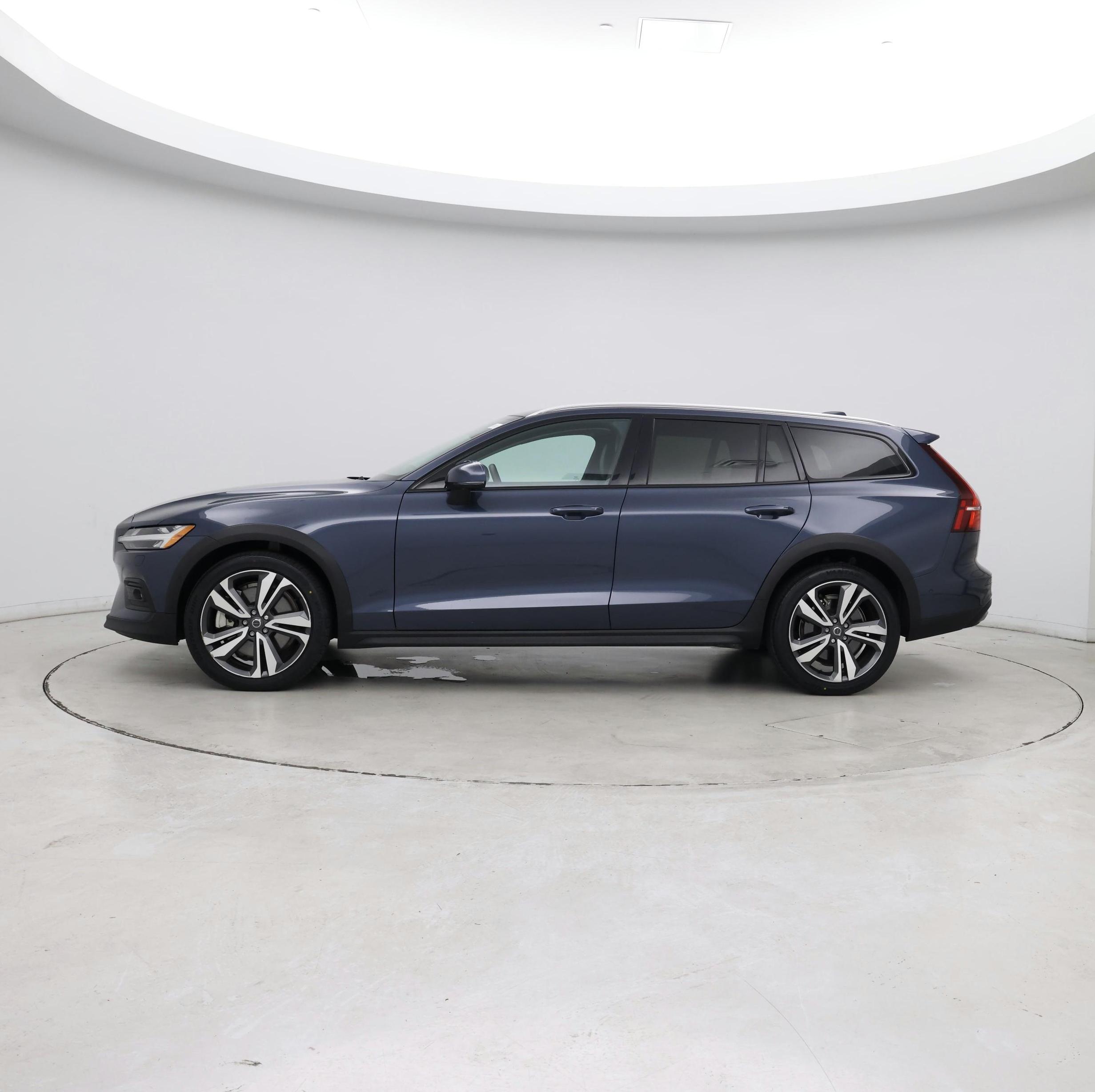 Thumbnail: 2025 Volvo S60 - 3