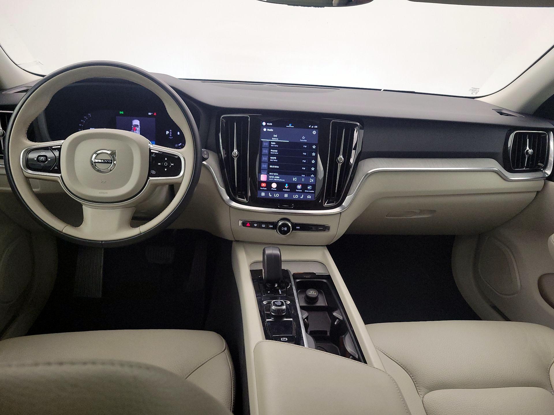 Thumbnail: 2025 Volvo S60 - 9